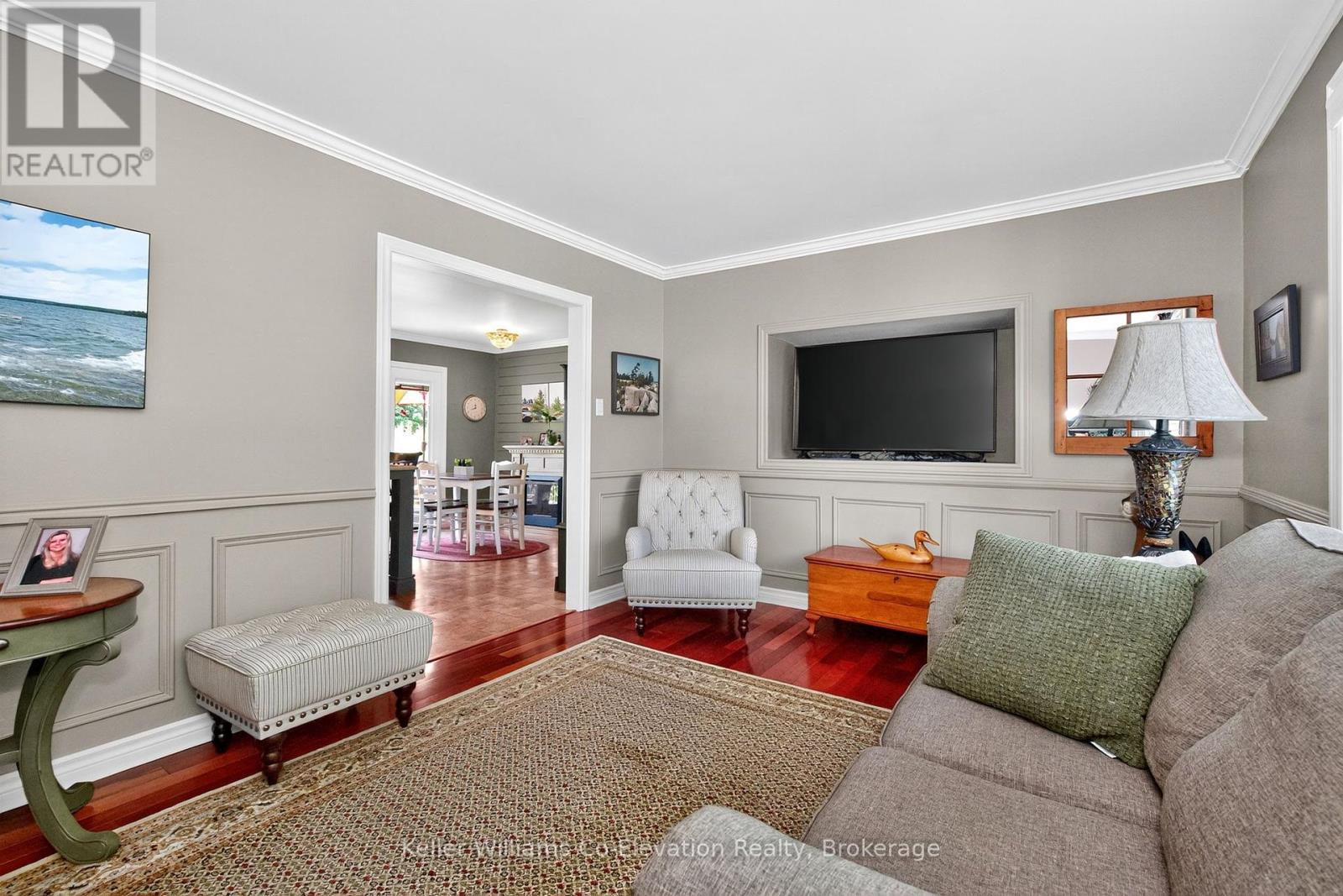 12 Benson Street, Penetanguishene, Ontario  L9M 1P4 - Photo 7 - S12263375