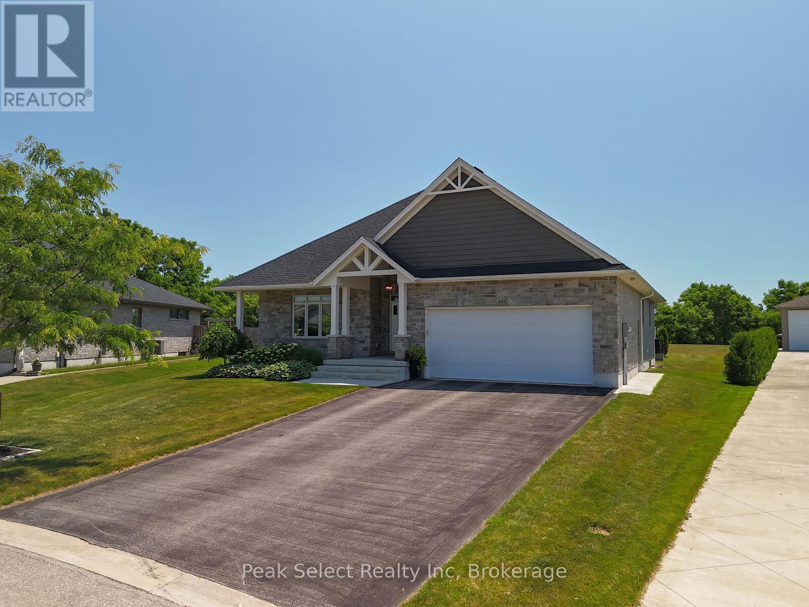343 Tracy Street, St. Marys, Ontario  N4X 0B4 - Photo 3 - X12263267