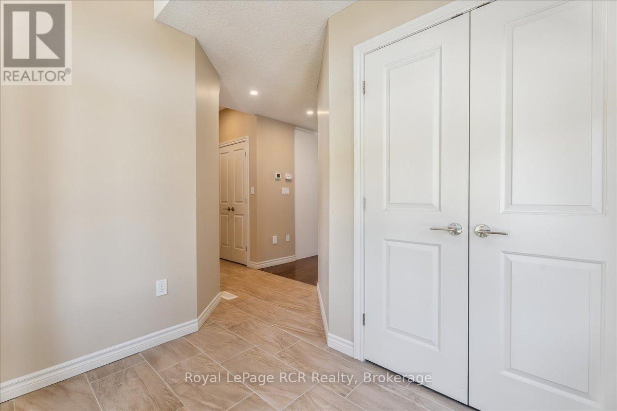 1302 14th Avenue E, Owen Sound, Ontario  N4K 0A1 - Photo 6 - X12263270