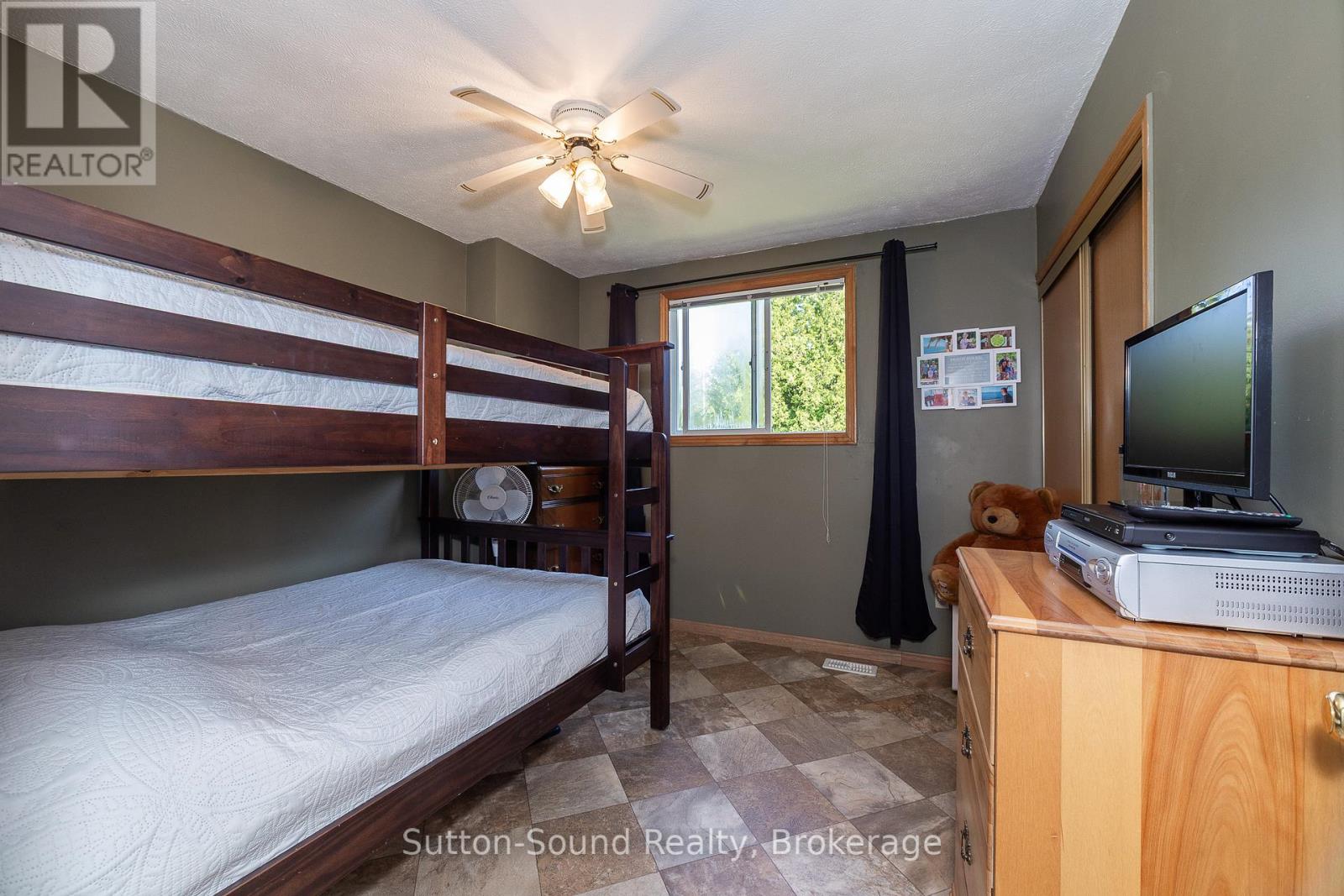 27 Whiskey Harbour Road, Northern Bruce Peninsula, Ontario  N0H 1X0 - Photo 23 - X12263310