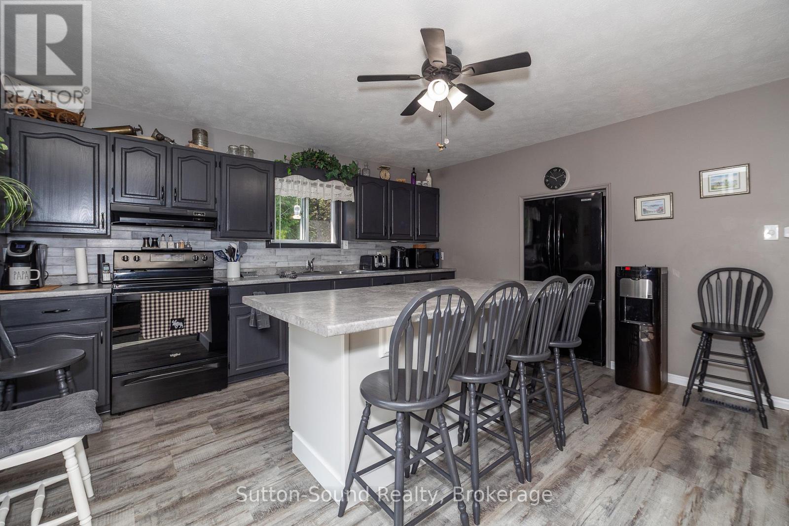 27 Whiskey Harbour Road, Northern Bruce Peninsula, Ontario  N0H 1X0 - Photo 9 - X12263310