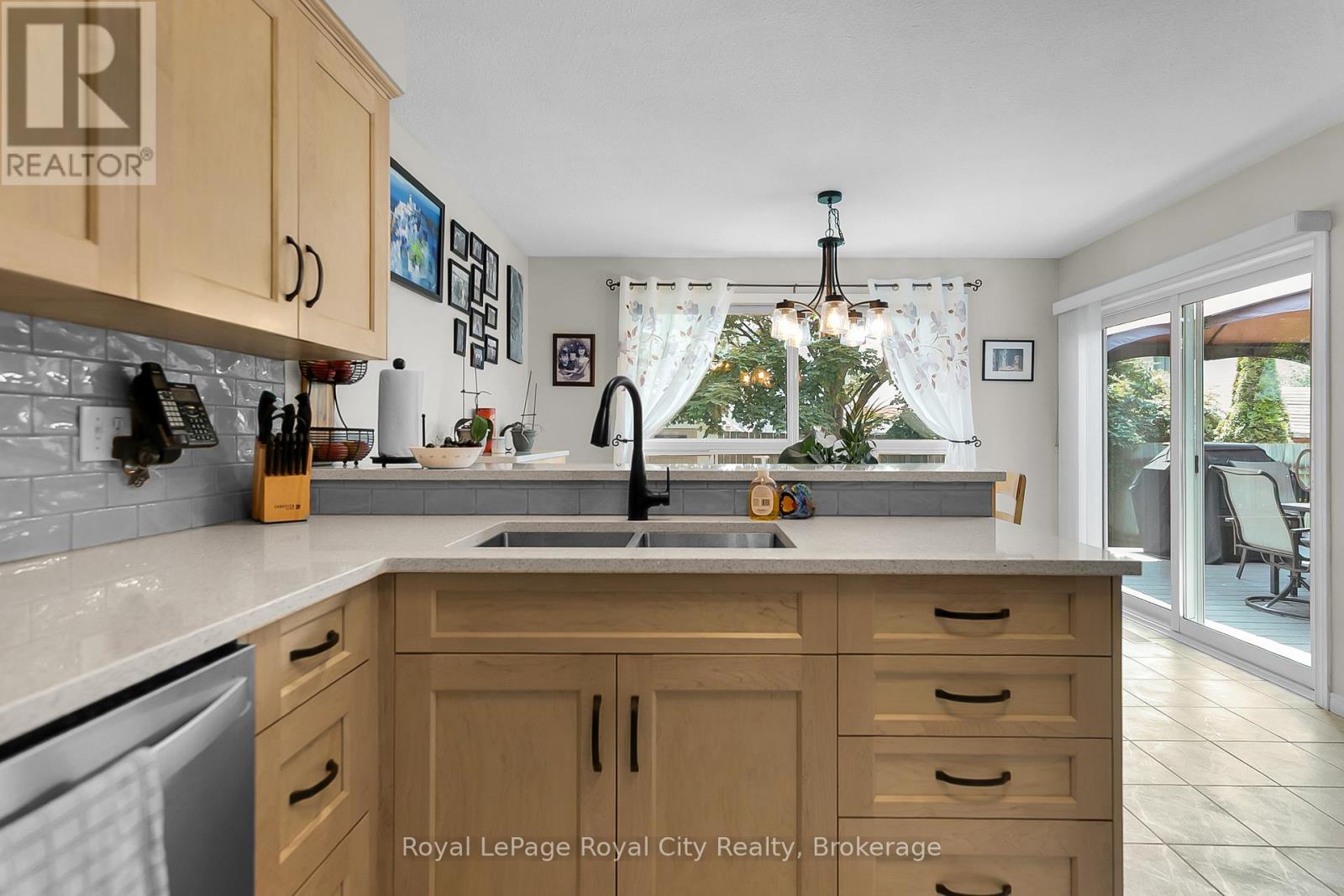 43 Hagan Avenue, Guelph, Ontario  N1E 7B7 - Photo 11 - X12263333