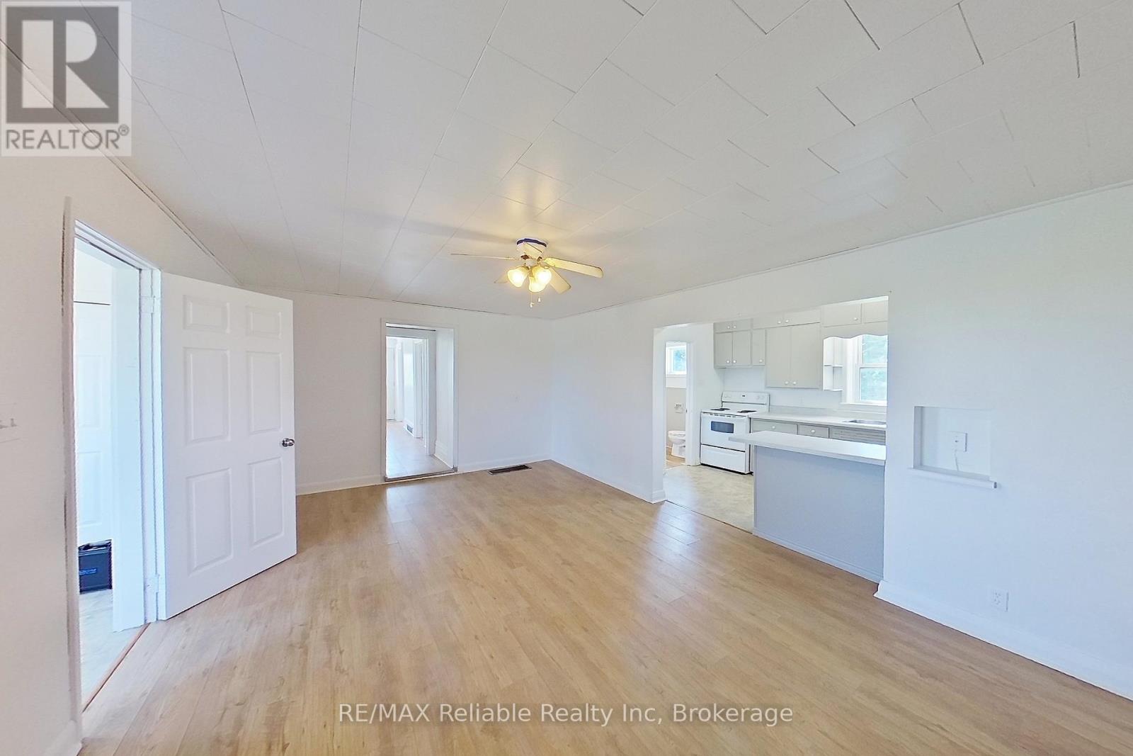 39376 Reid Road, North Huron, Ontario  N0G 2W0 - Photo 10 - X12263384