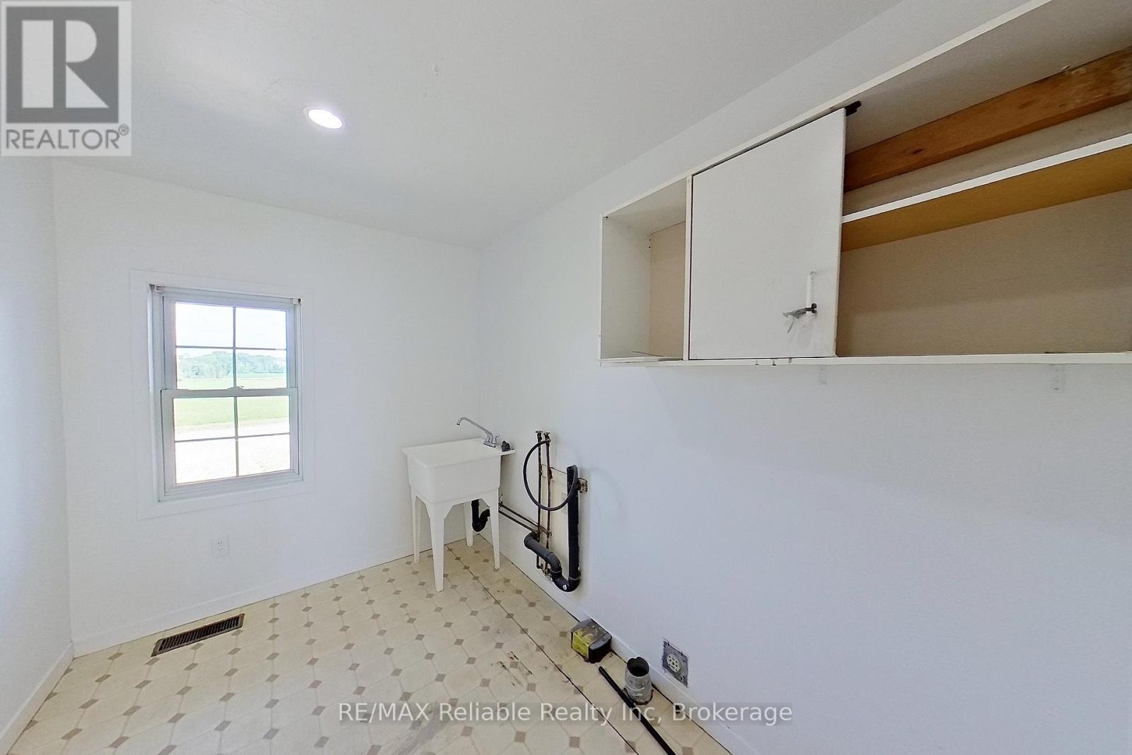 39376 Reid Road, North Huron, Ontario  N0G 2W0 - Photo 21 - X12263384