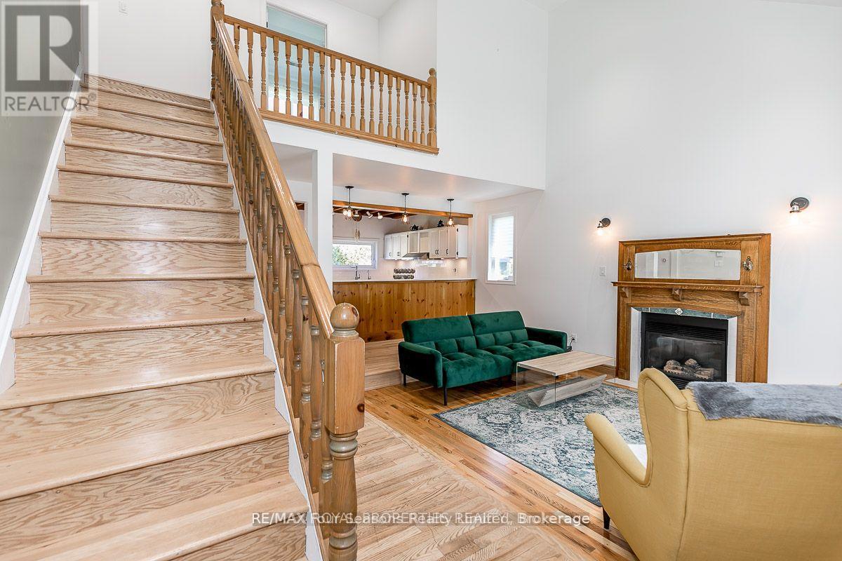 1 - 431 Fourth Street W, Collingwood, Ontario  L9Y 1S9 - Photo 2 - S12263467