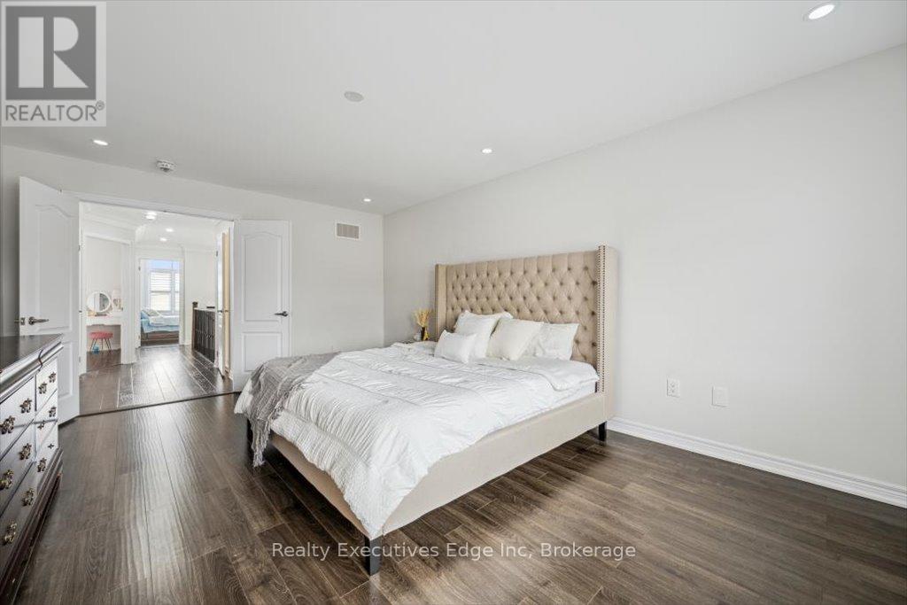 31 Rainforest Lane, Halton Hills, Ontario  L7G 0L8 - Photo 22 - W12263437