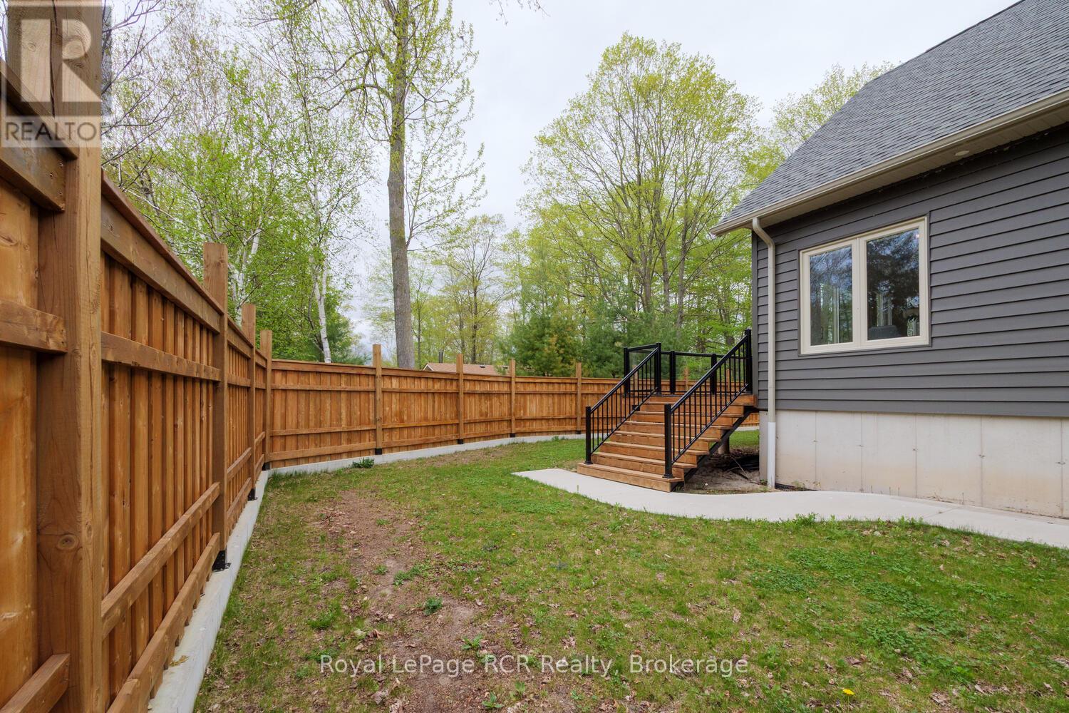 10 Frederick Street E, South Bruce Peninsula, Ontario  N0H 2G0 - Photo 10 - X12263461
