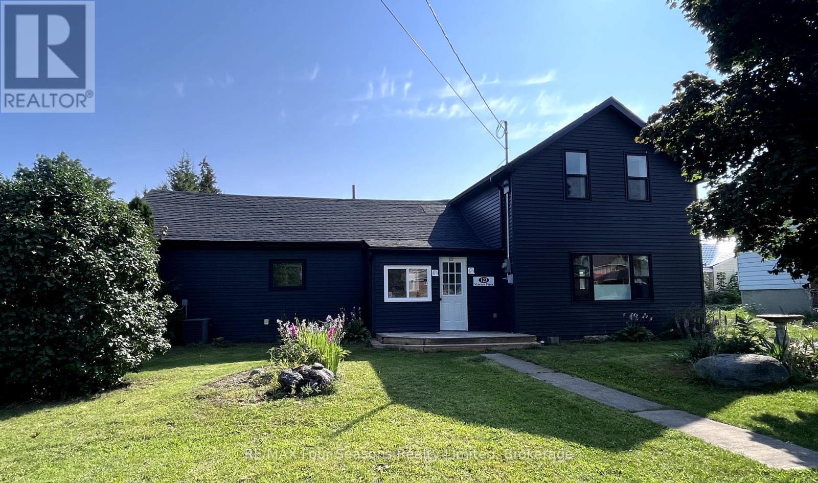 123 MARKET STREET, Collingwood, Ontario