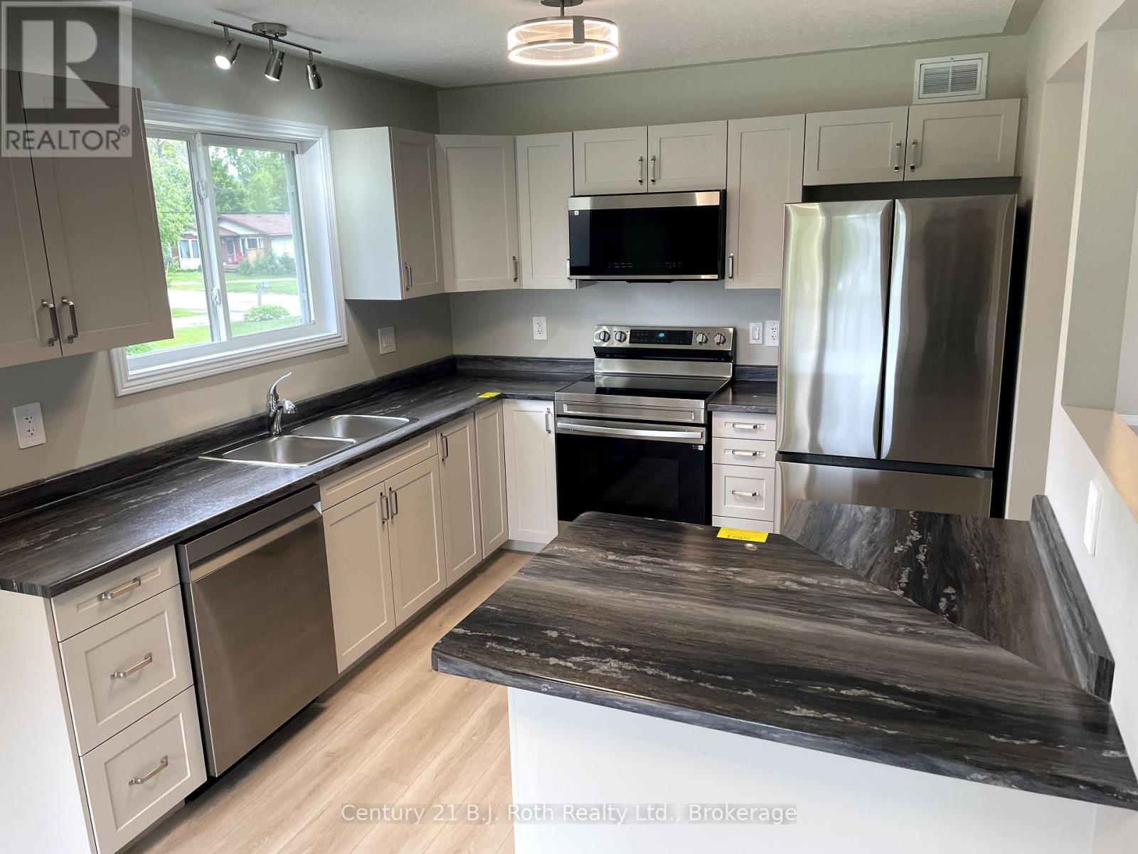 3382 Azcona Avenue, Severn, Ontario  L0K 1G0 - Photo 39 - S12263609