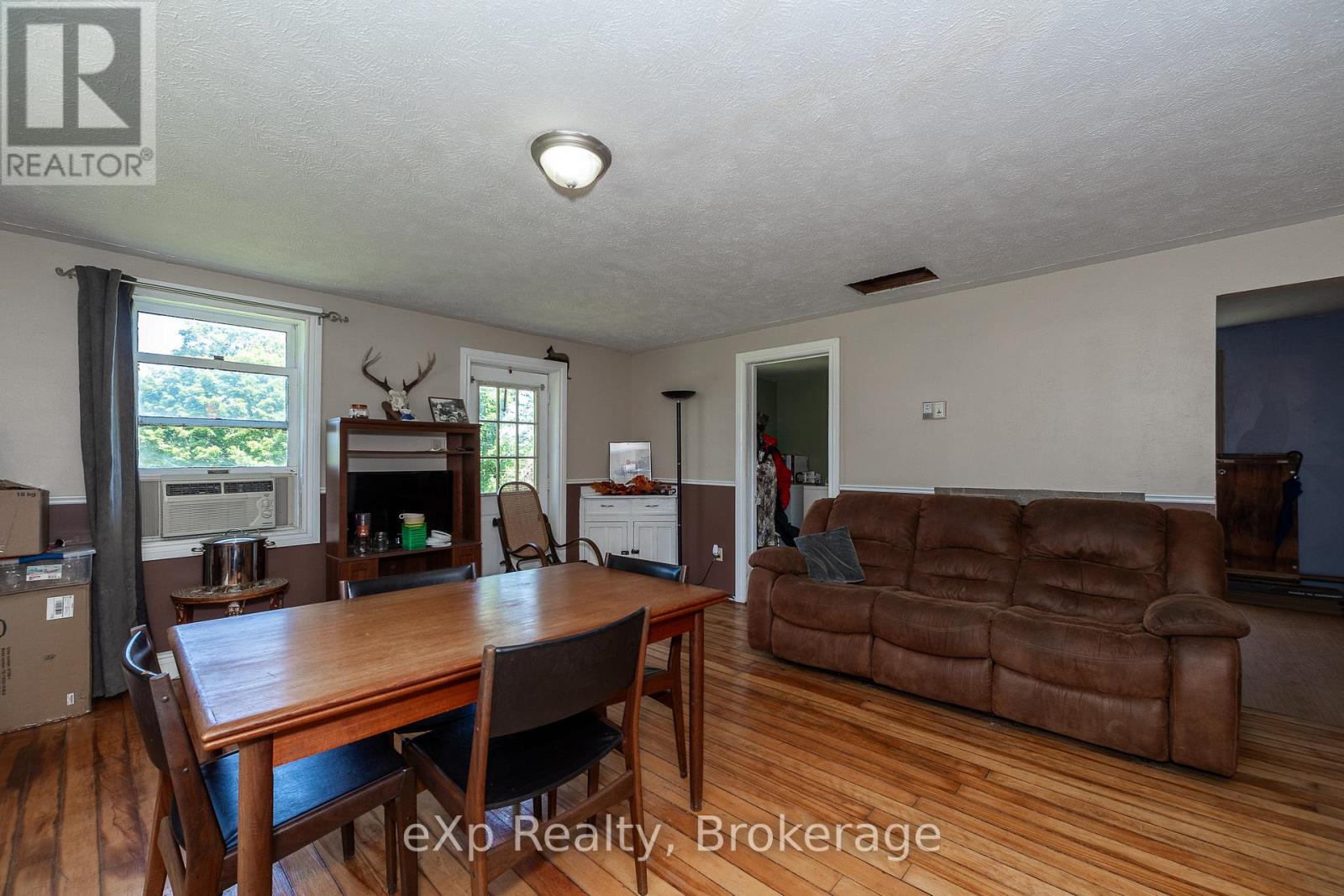 463086 Concession 24, Georgian Bluffs, Ontario  N0H 2T0 - Photo 26 - X12263553