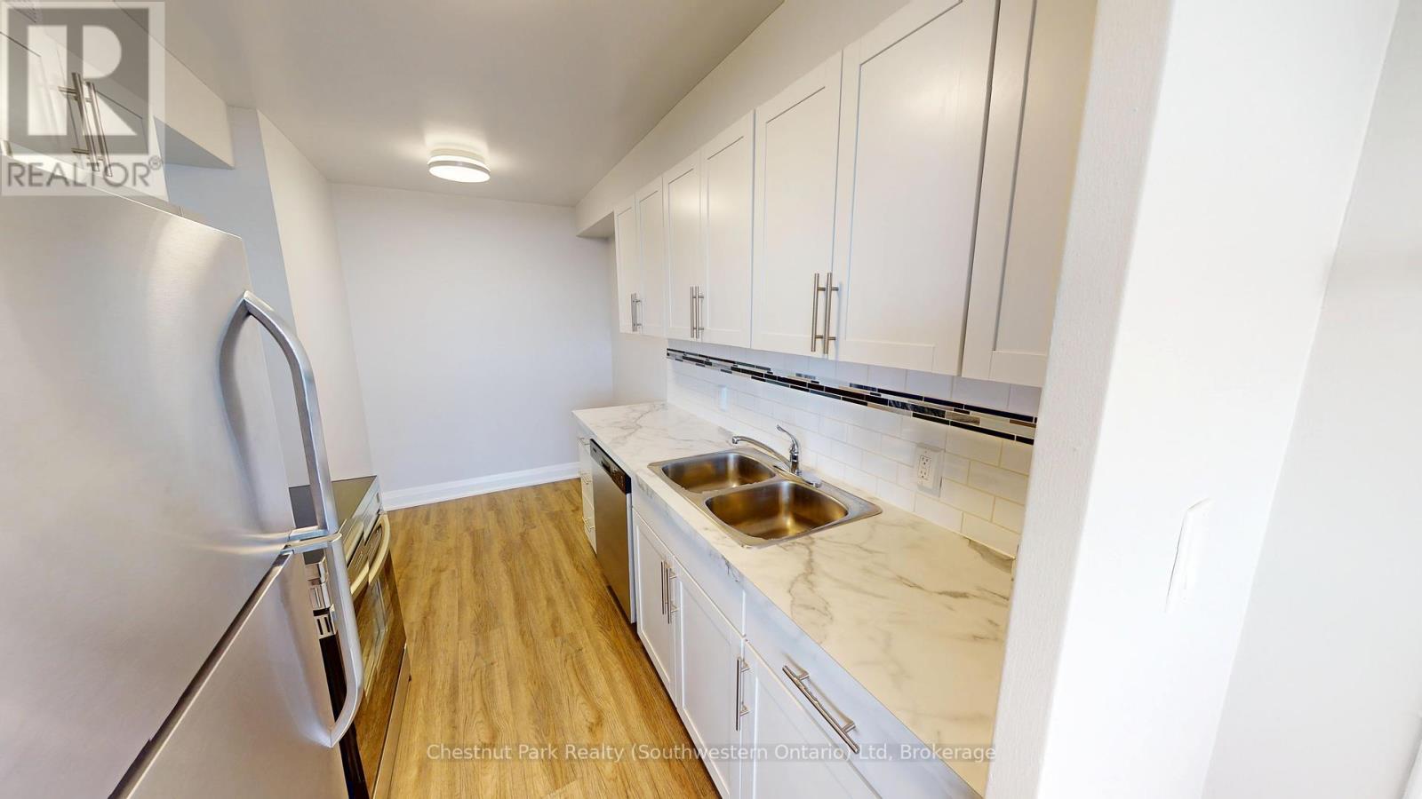 704 - 2 Quebec Street, Guelph, Ontario  N1H 2T2 - Photo 4 - X12263782