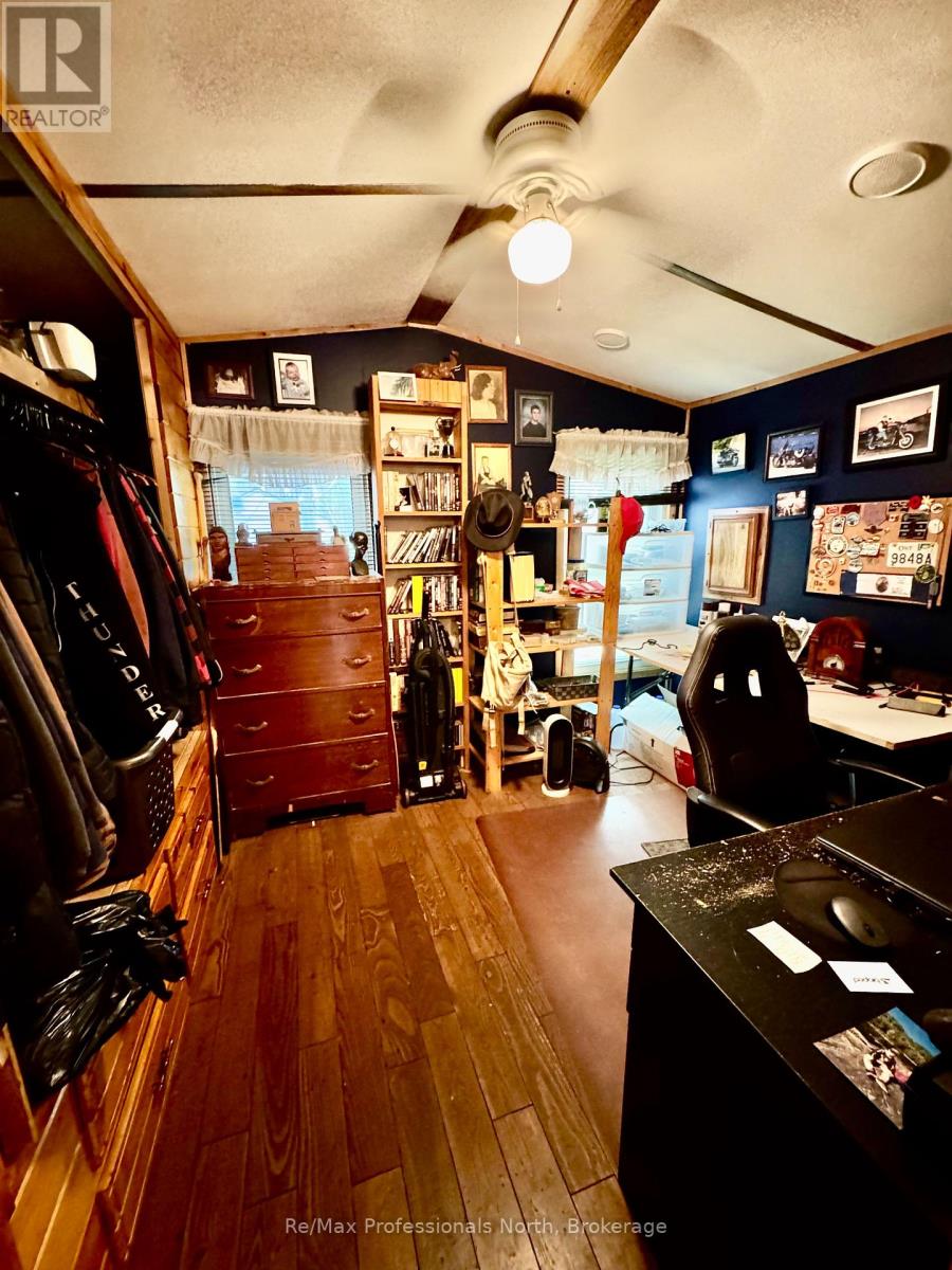 39 - 1007 Racoon Road, Gravenhurst, Ontario  P1P 1R1 - Photo 16 - X12264037
