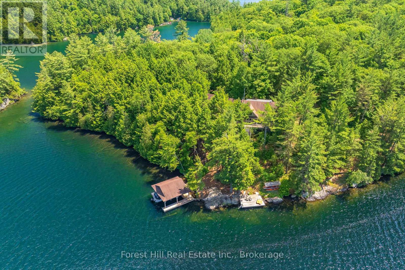 1 Sl 19 Roberts Island, Muskoka Lakes, Ontario  P0B 1M0 - Photo 1 - X12264154