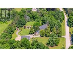 6618 CARRIAGE Trail, Burlington, Ontario