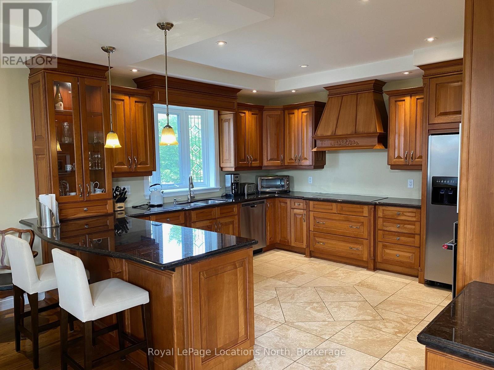 212 Snowbridge Way, Blue Mountains, Ontario  L9Y 0V1 - Photo 18 - X12264295