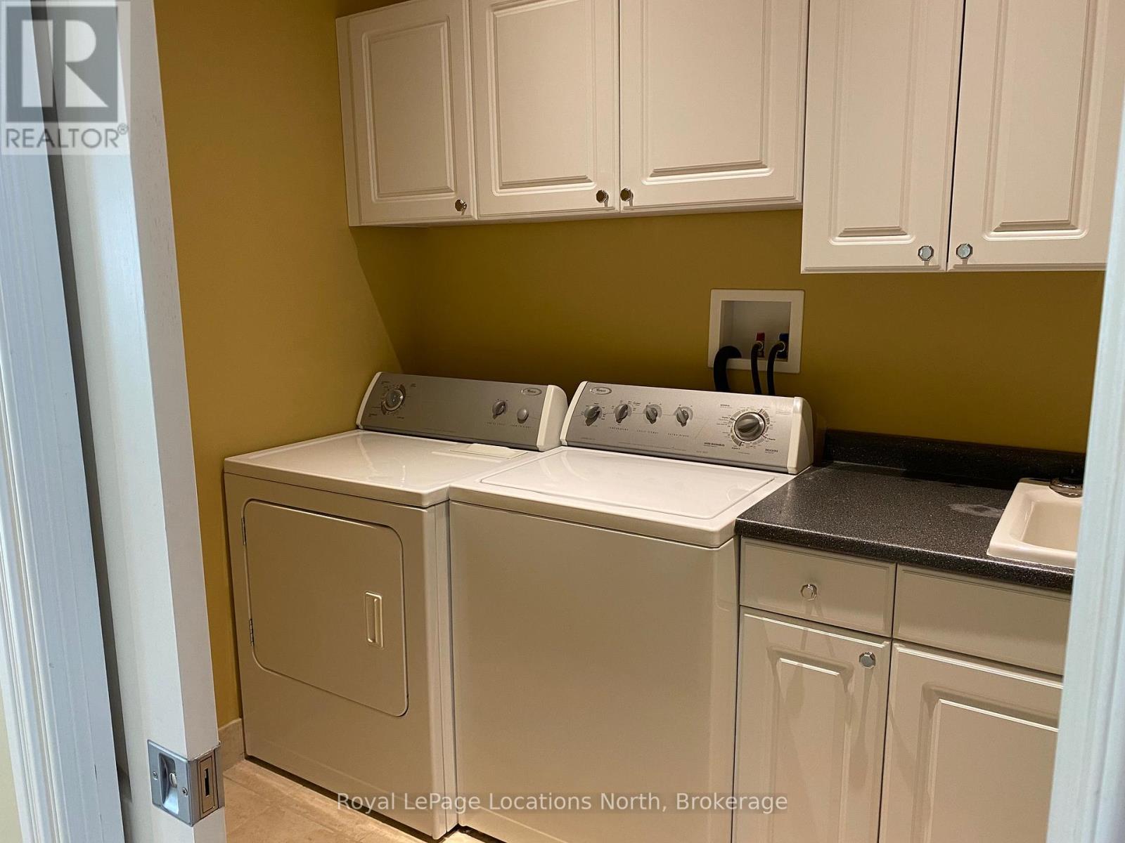 212 Snowbridge Way, Blue Mountains, Ontario  L9Y 0V1 - Photo 35 - X12264295
