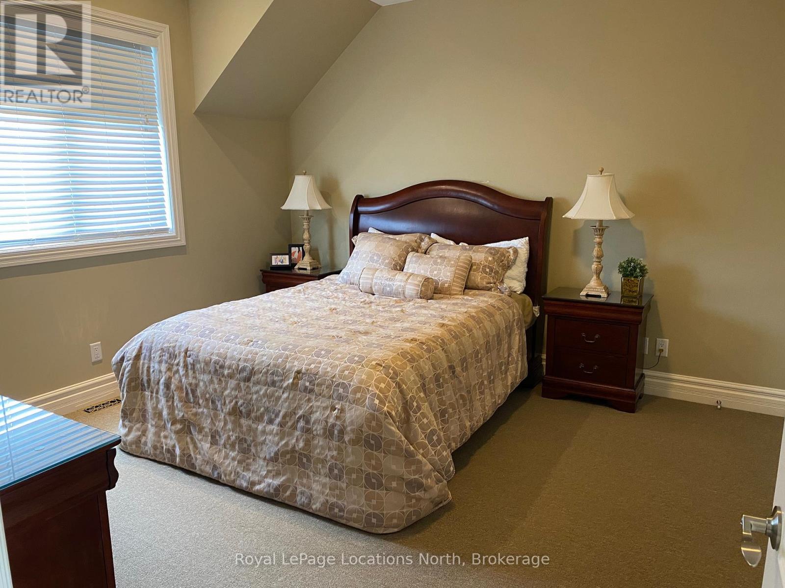 212 Snowbridge Way, Blue Mountains, Ontario  L9Y 0V1 - Photo 43 - X12264295