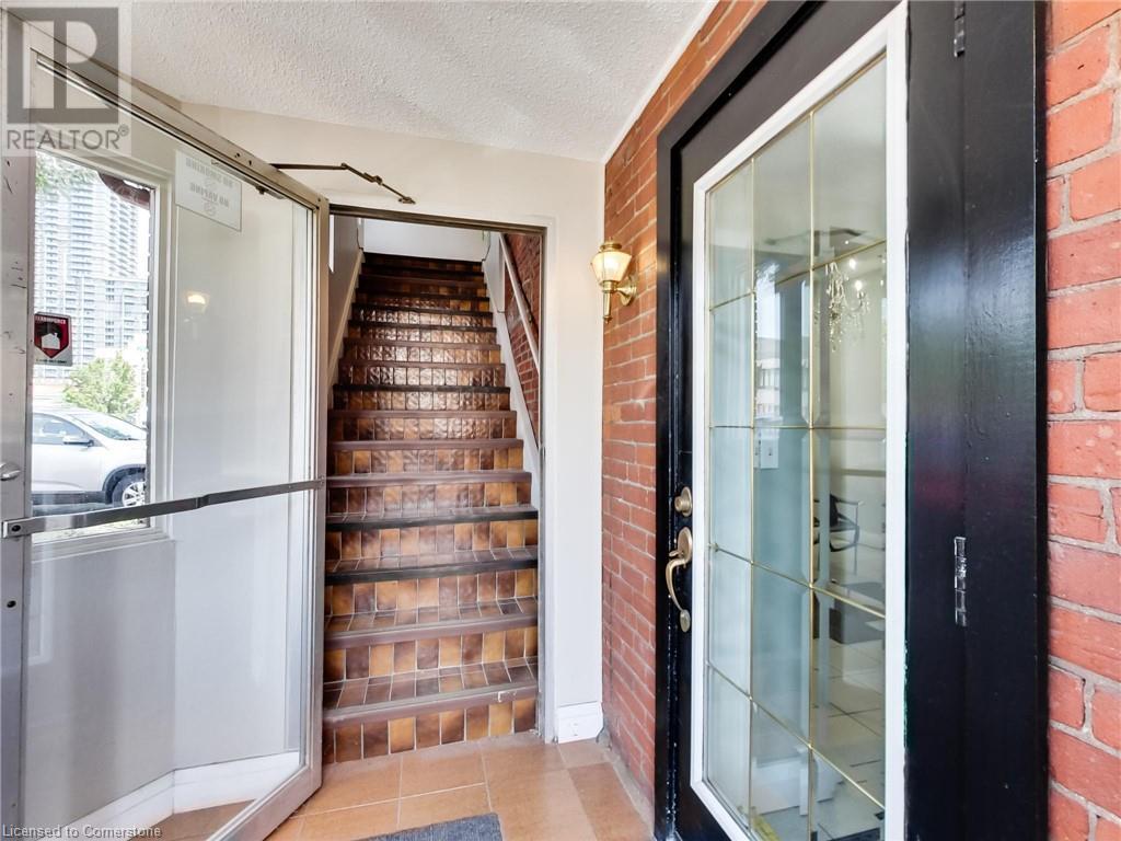 51 Augusta Street, Hamilton, Ontario  L8N 1P8 - Photo 3 - 40747678
