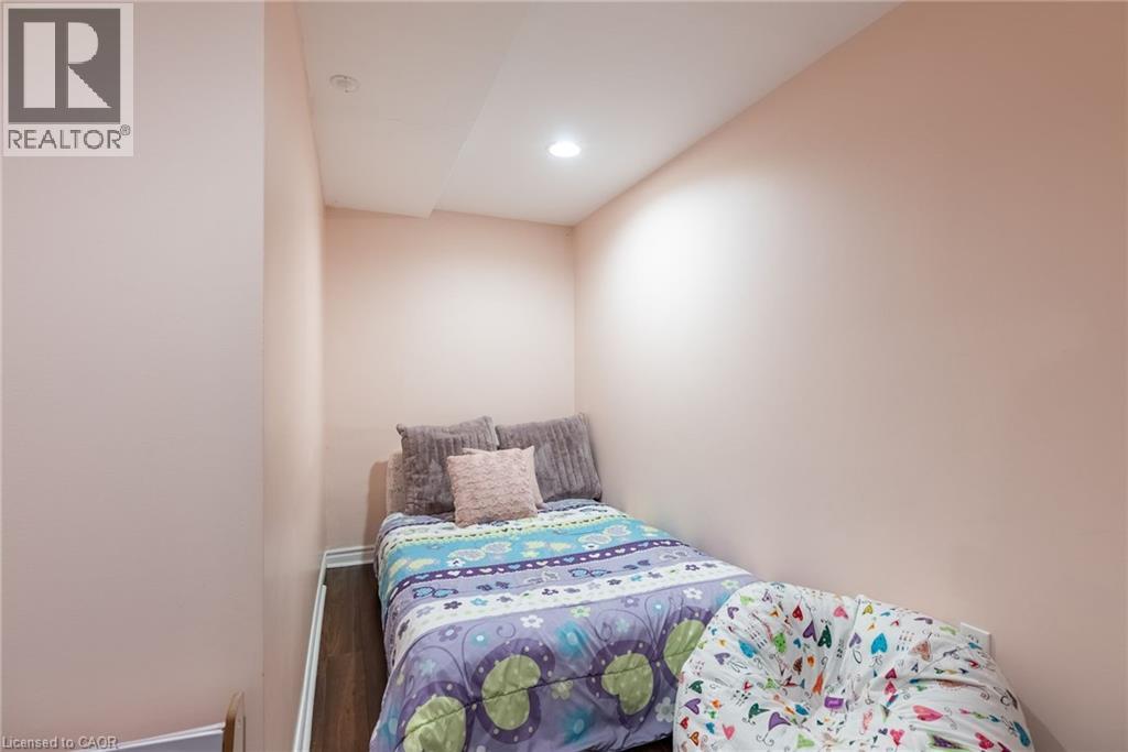40 Premier Road, Waterdown, Ontario  L8B 0K7 - Photo 39 - 40748173