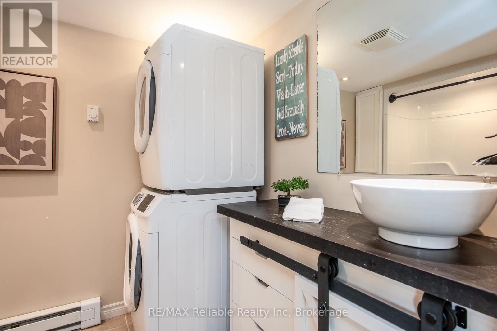 41 John Street, Huron East, Ontario  N0K 1W0 - Photo 31 - X12264629