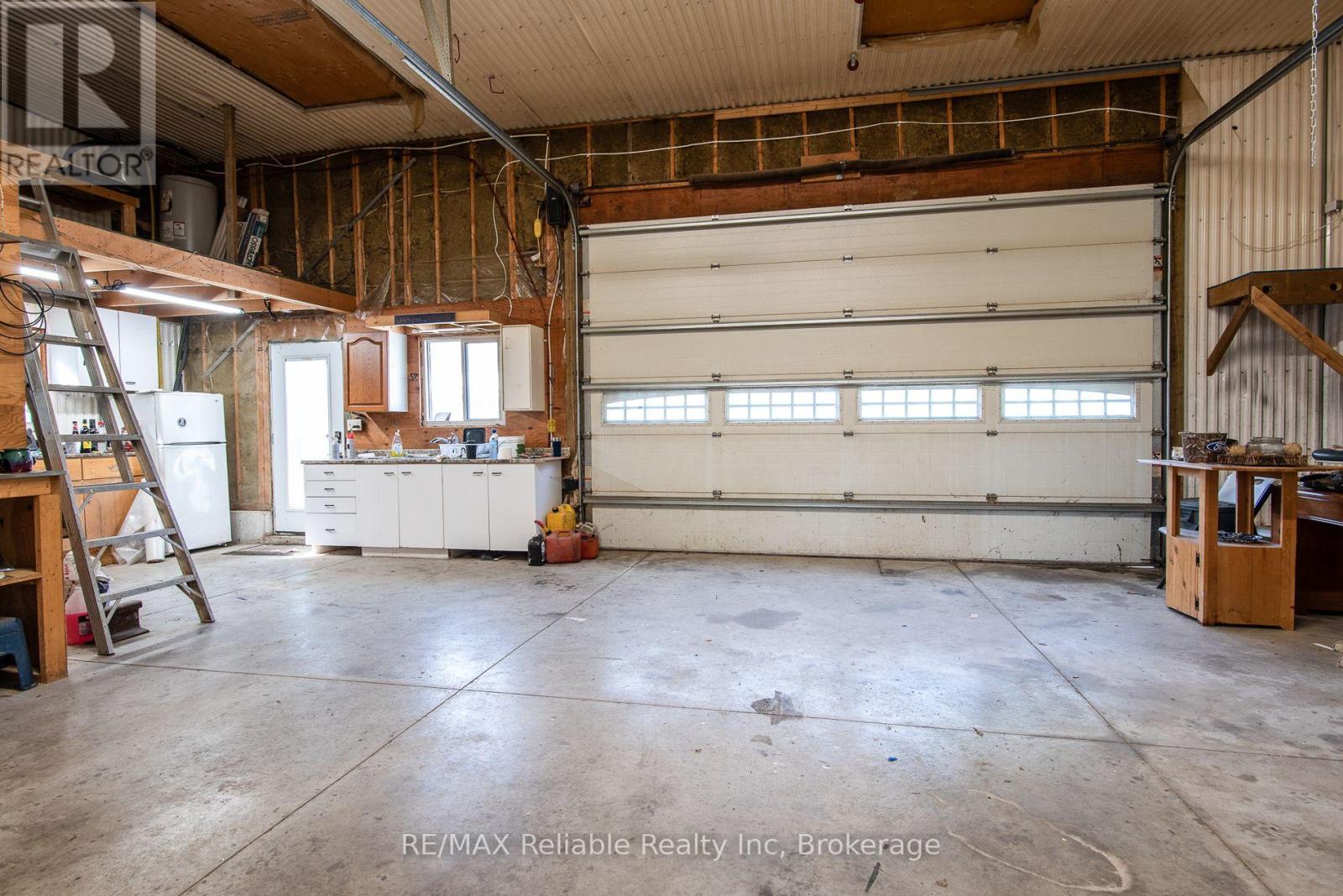 41 John Street, Huron East, Ontario  N0K 1W0 - Photo 47 - X12264629