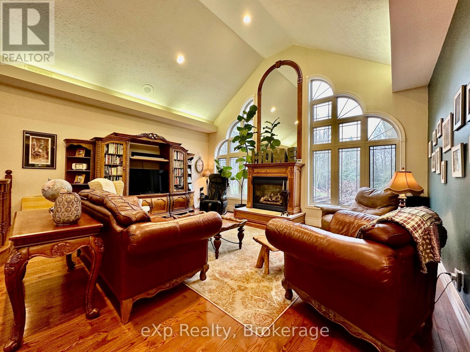 59 Maple Creek Drive, Brockton, Ontario  N0G 2V0 - Photo 10 - X12264676