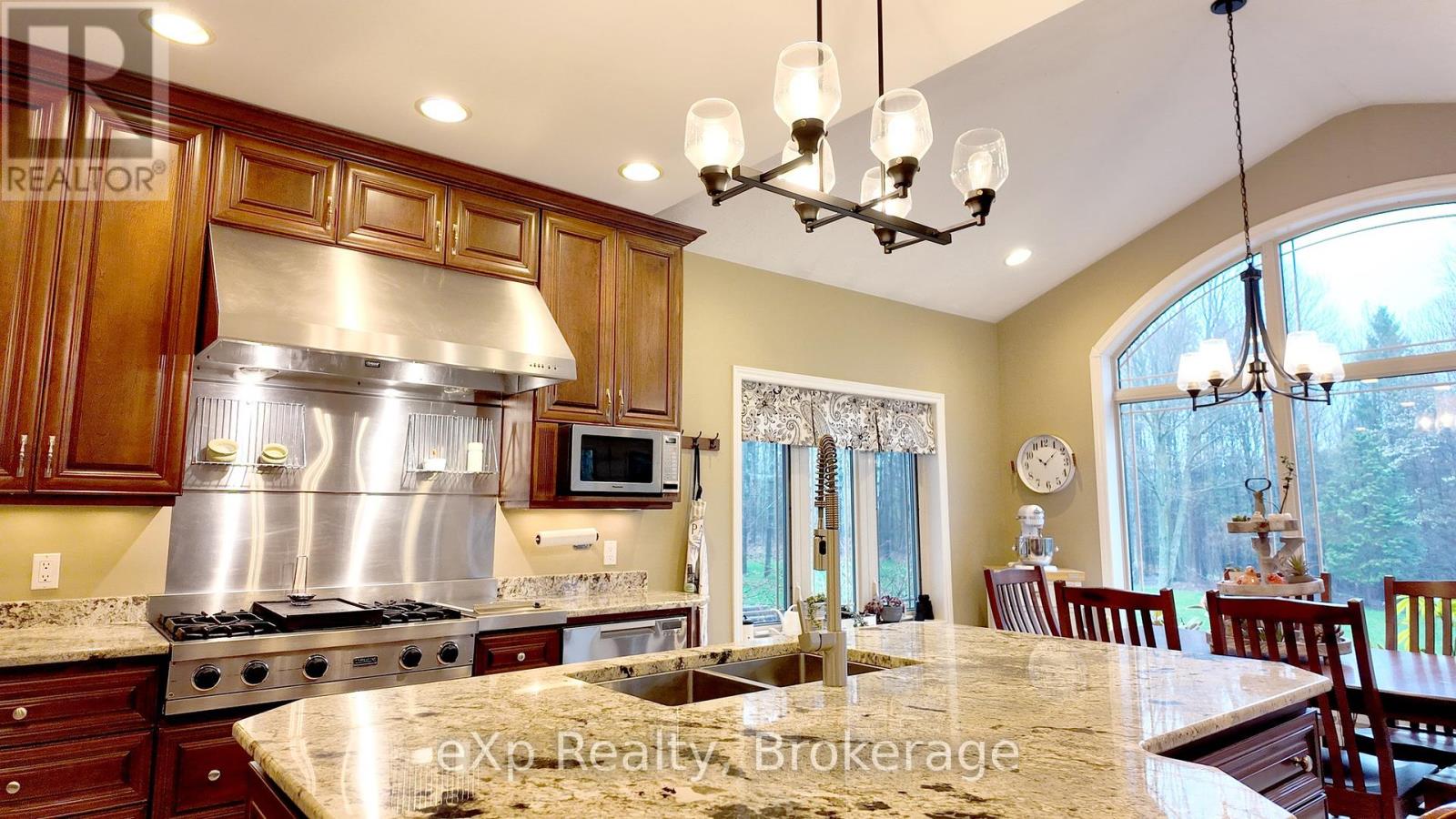 59 Maple Creek Drive, Brockton, Ontario  N0G 2V0 - Photo 19 - X12264676