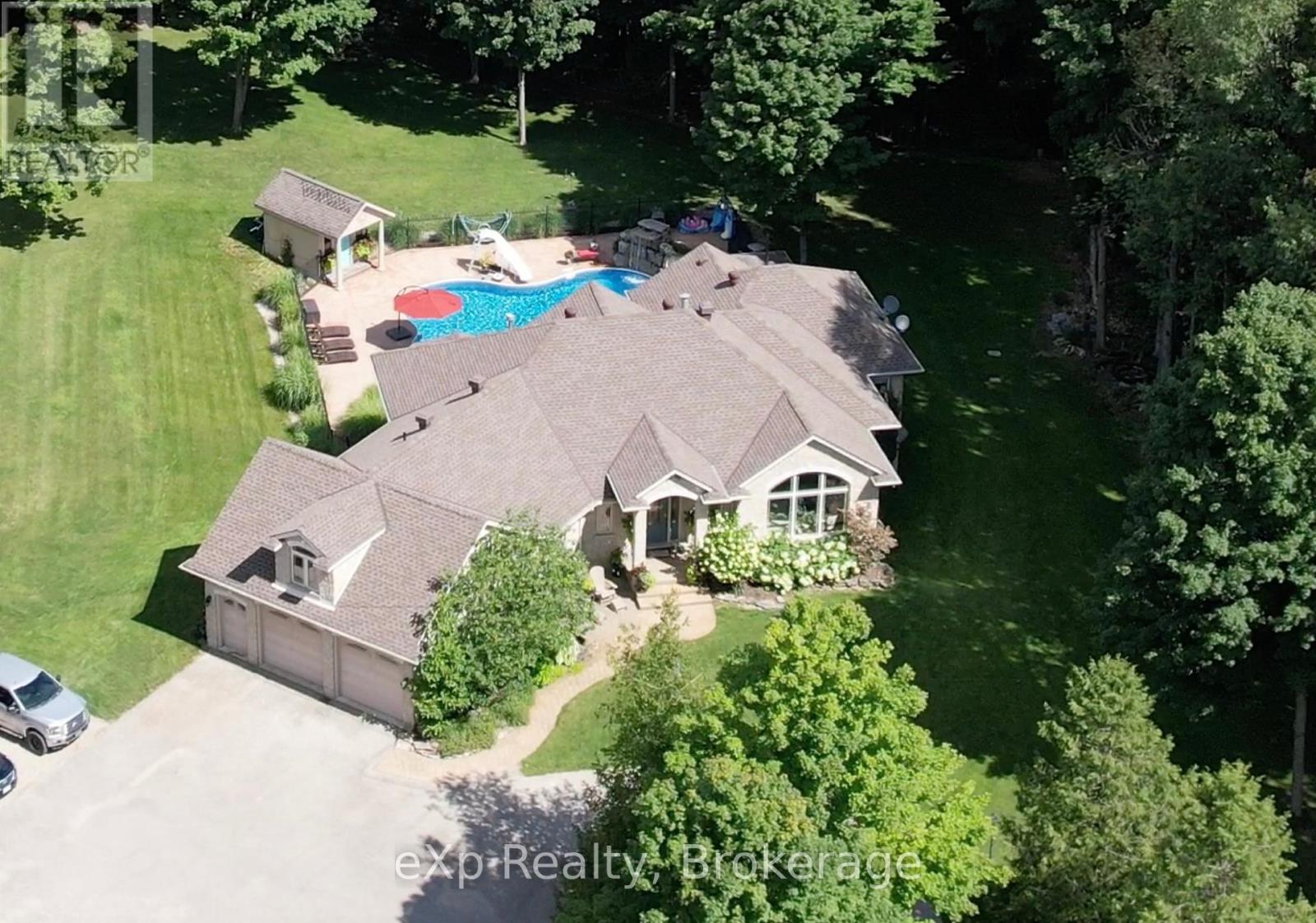 59 Maple Creek Drive, Brockton, Ontario  N0G 2V0 - Photo 3 - X12264676