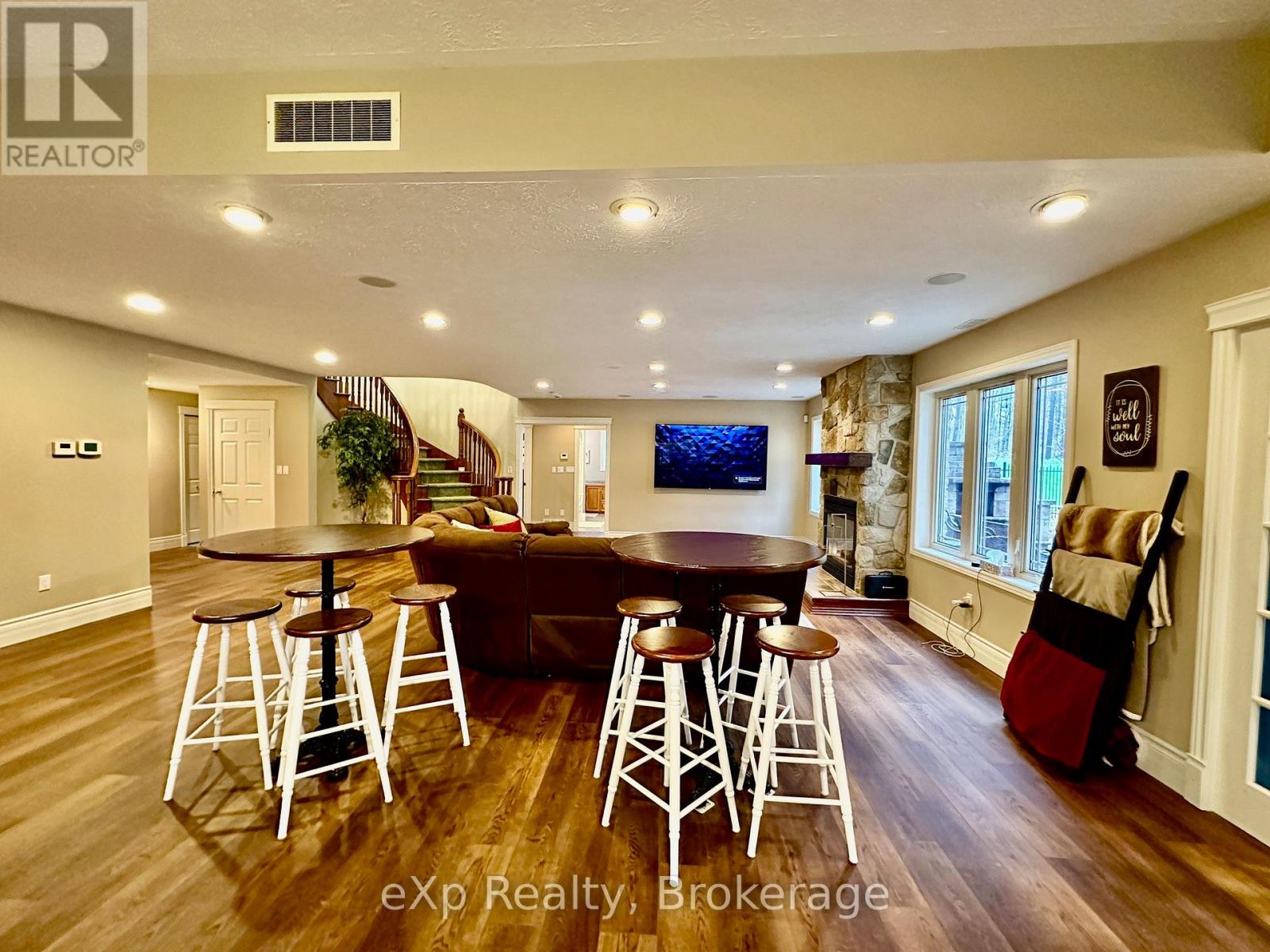 59 Maple Creek Drive, Brockton, Ontario  N0G 2V0 - Photo 34 - X12264676