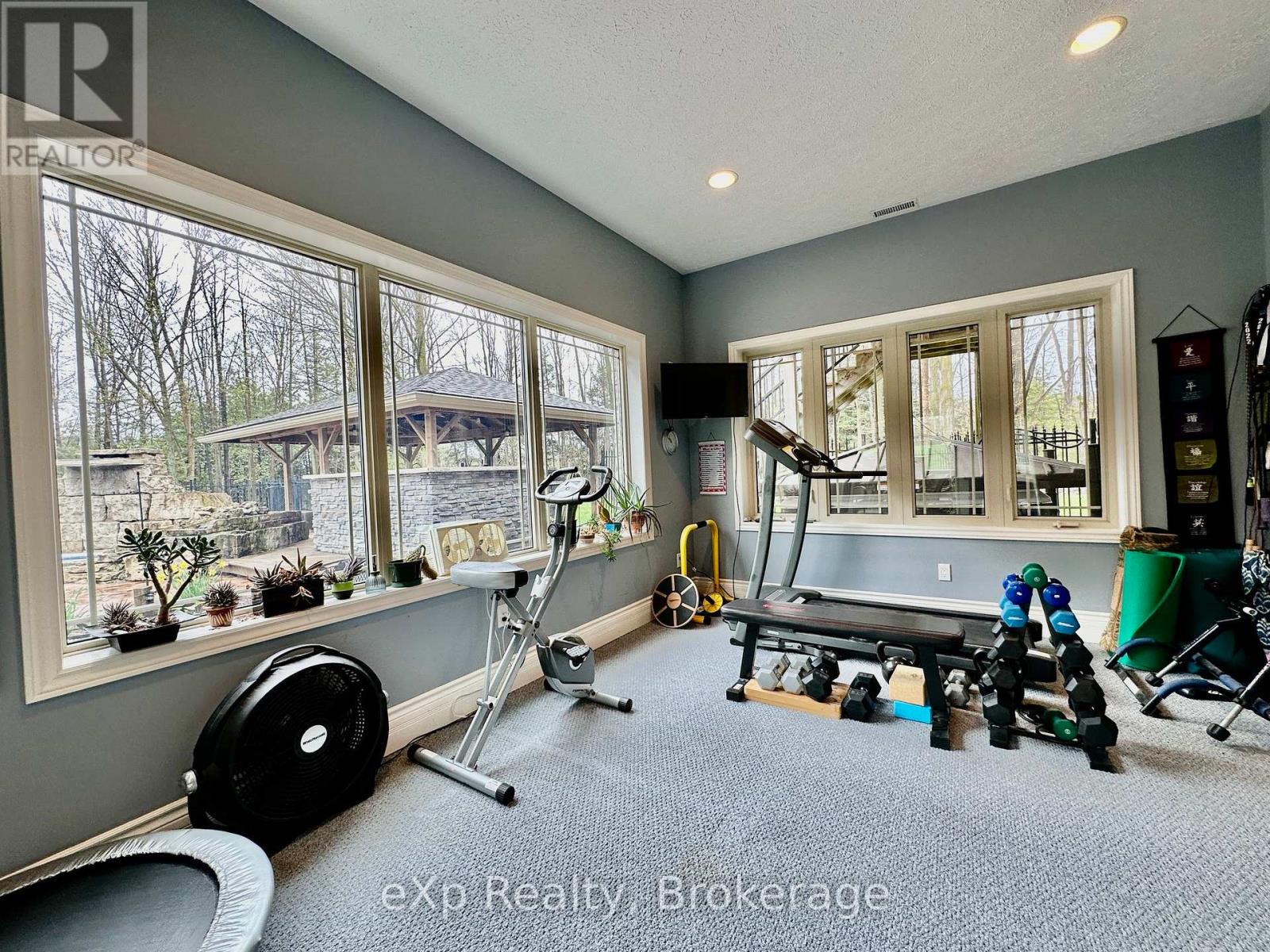 59 Maple Creek Drive, Brockton, Ontario  N0G 2V0 - Photo 38 - X12264676
