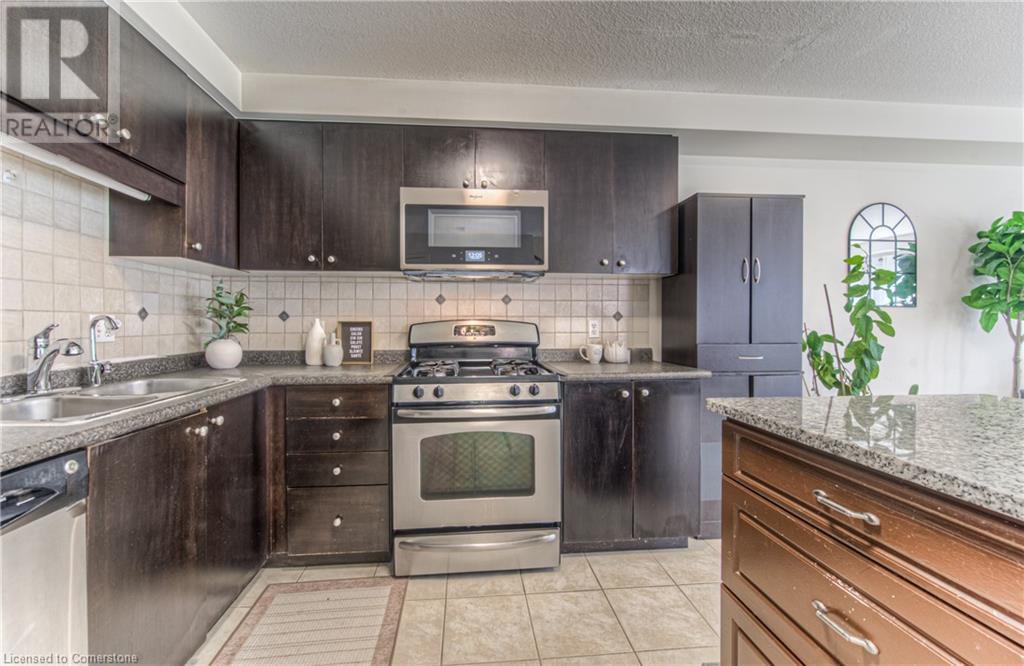 1332 Countrystone Drive, Kitchener, Ontario  N2N 3R9 - Photo 14 - 40748274