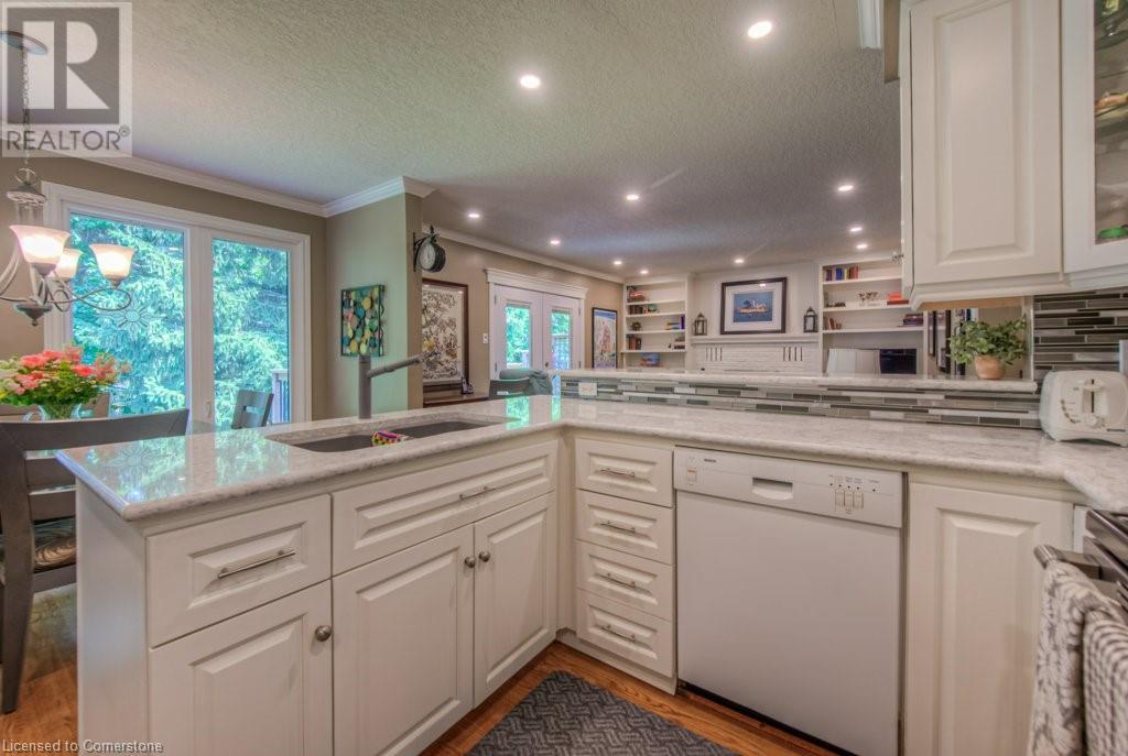 377 Westridge Drive, Waterloo, Ontario  N2L 5Y1 - Photo 15 - 40748127