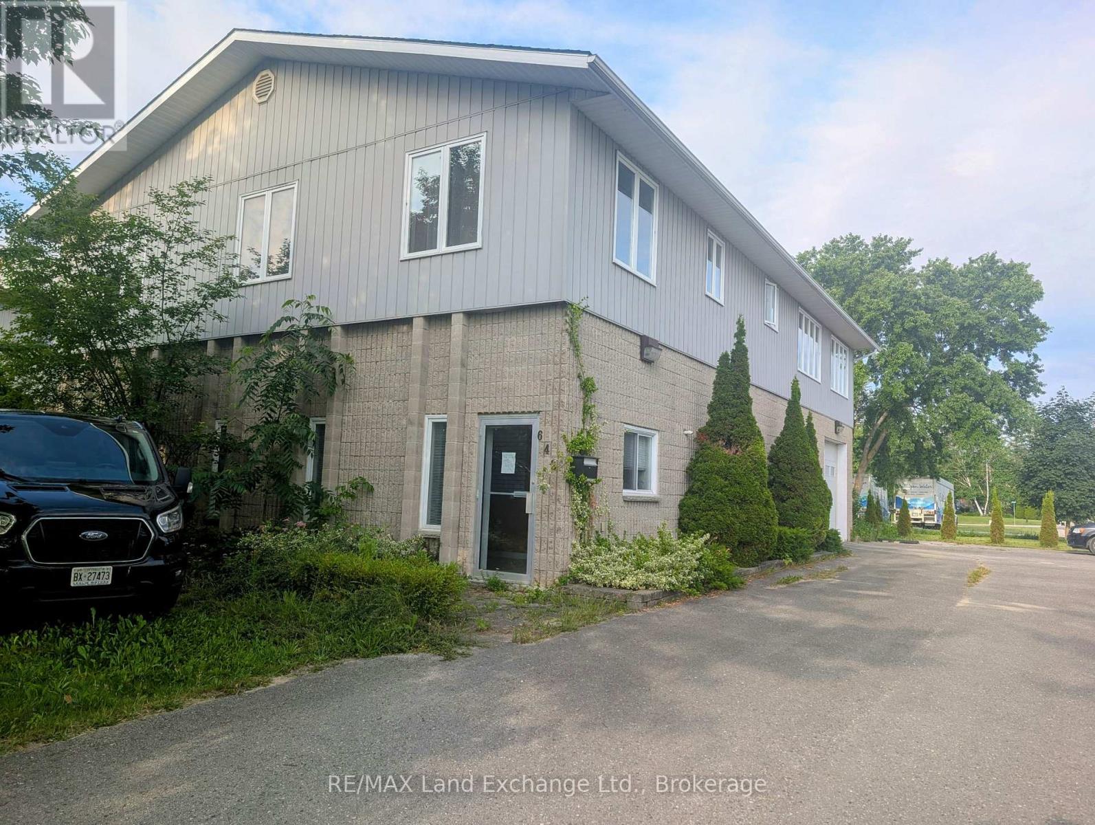 642 12th Avenue, Hanover, Ontario  N4N 2V6 - Photo 2 - X12264868