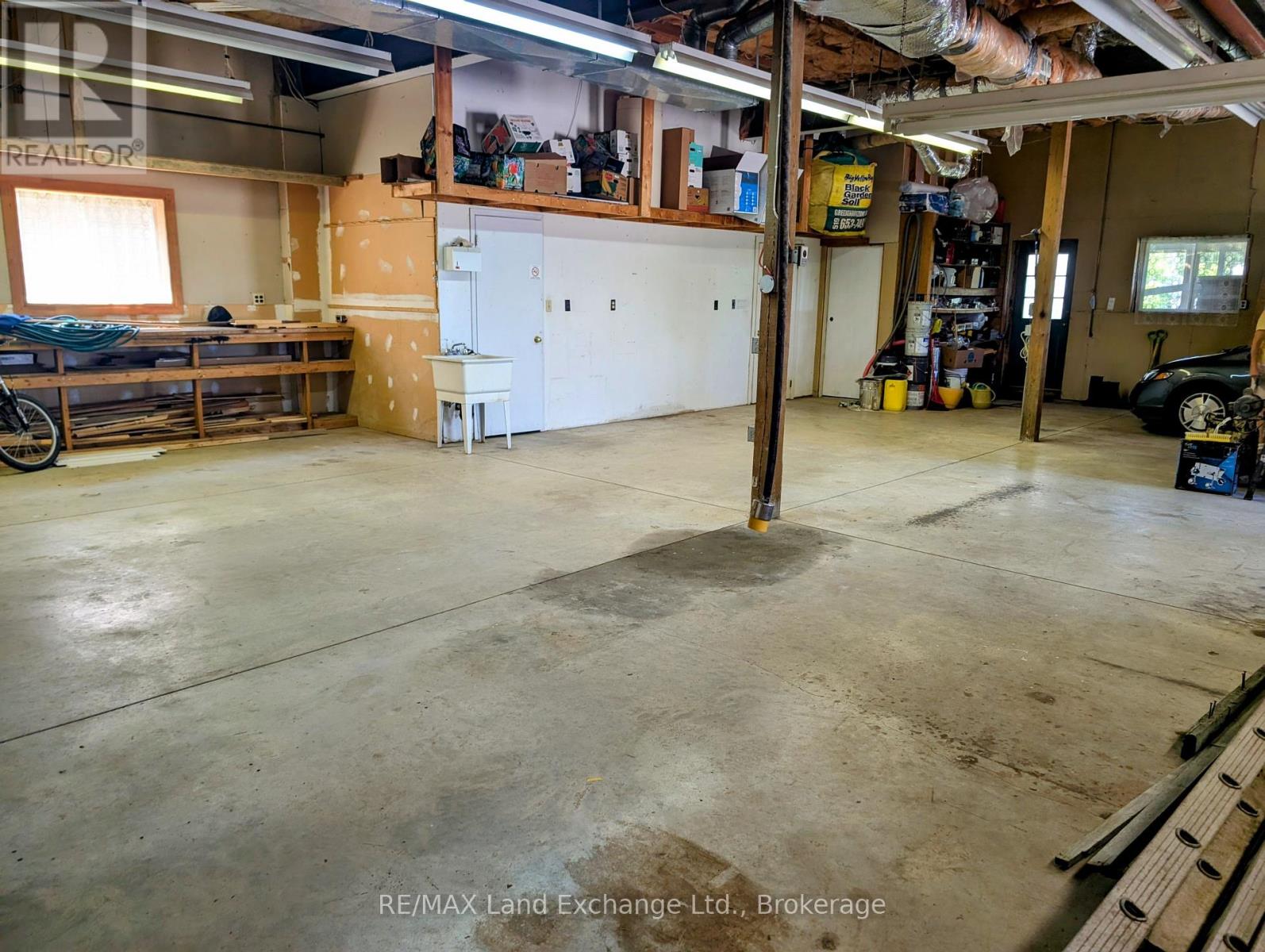642 12th Avenue, Hanover, Ontario  N4N 2V6 - Photo 3 - X12264868