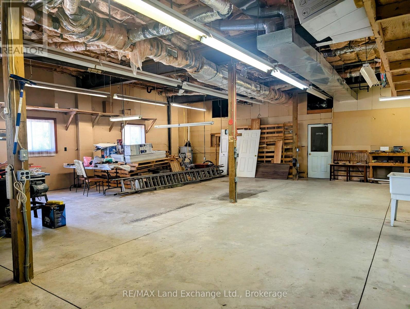 642 12th Avenue, Hanover, Ontario  N4N 2V6 - Photo 4 - X12264868