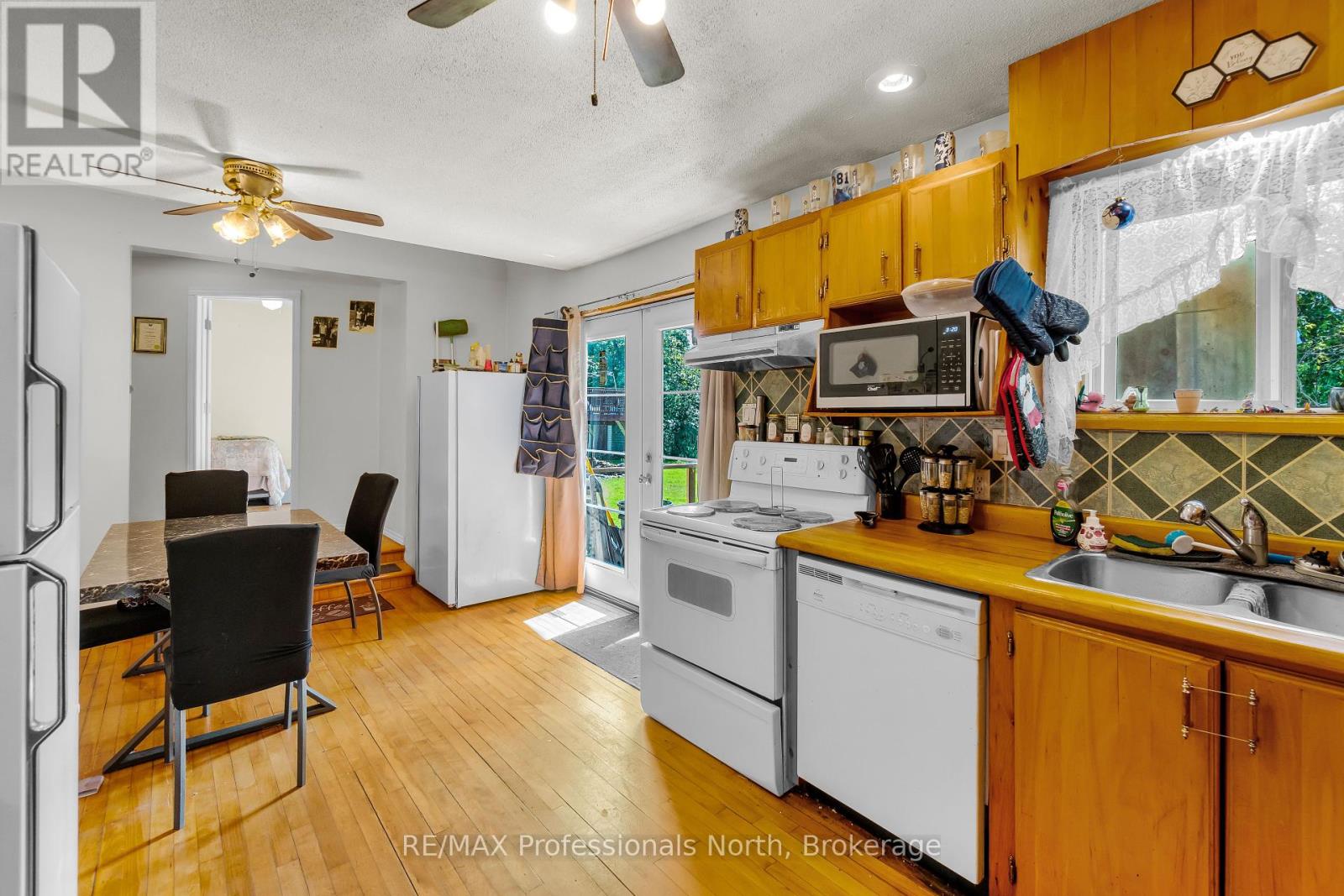 19 Henry Street, Huntsville, Ontario  P1H 1V5 - Photo 14 - X12264958