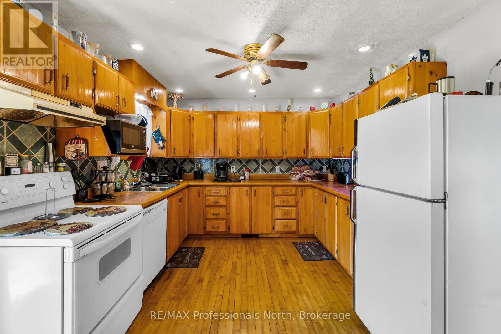 19 Henry Street, Huntsville, Ontario  P1H 1V5 - Photo 15 - X12264958