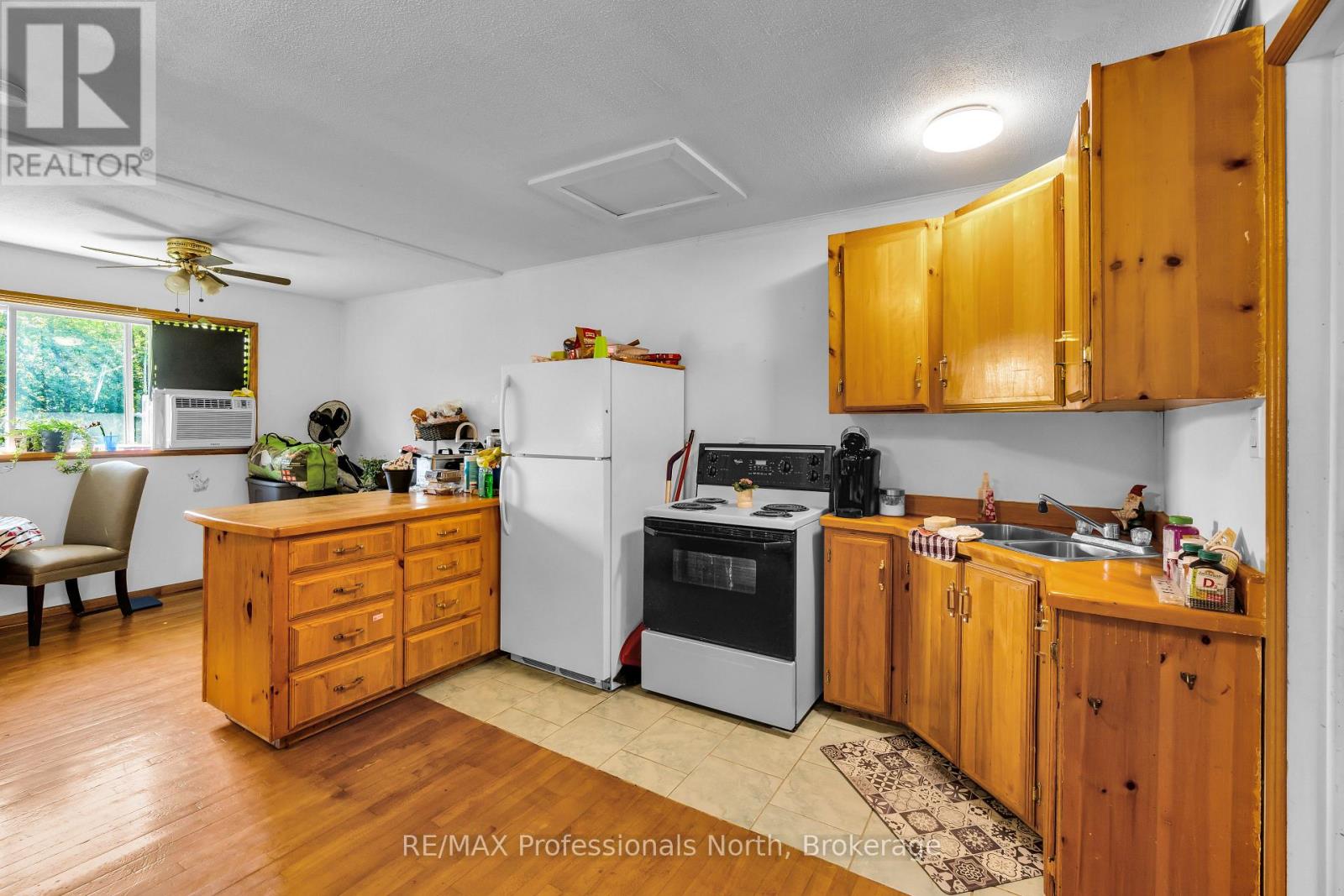 19 Henry Street, Huntsville, Ontario  P1H 1V5 - Photo 21 - X12264958