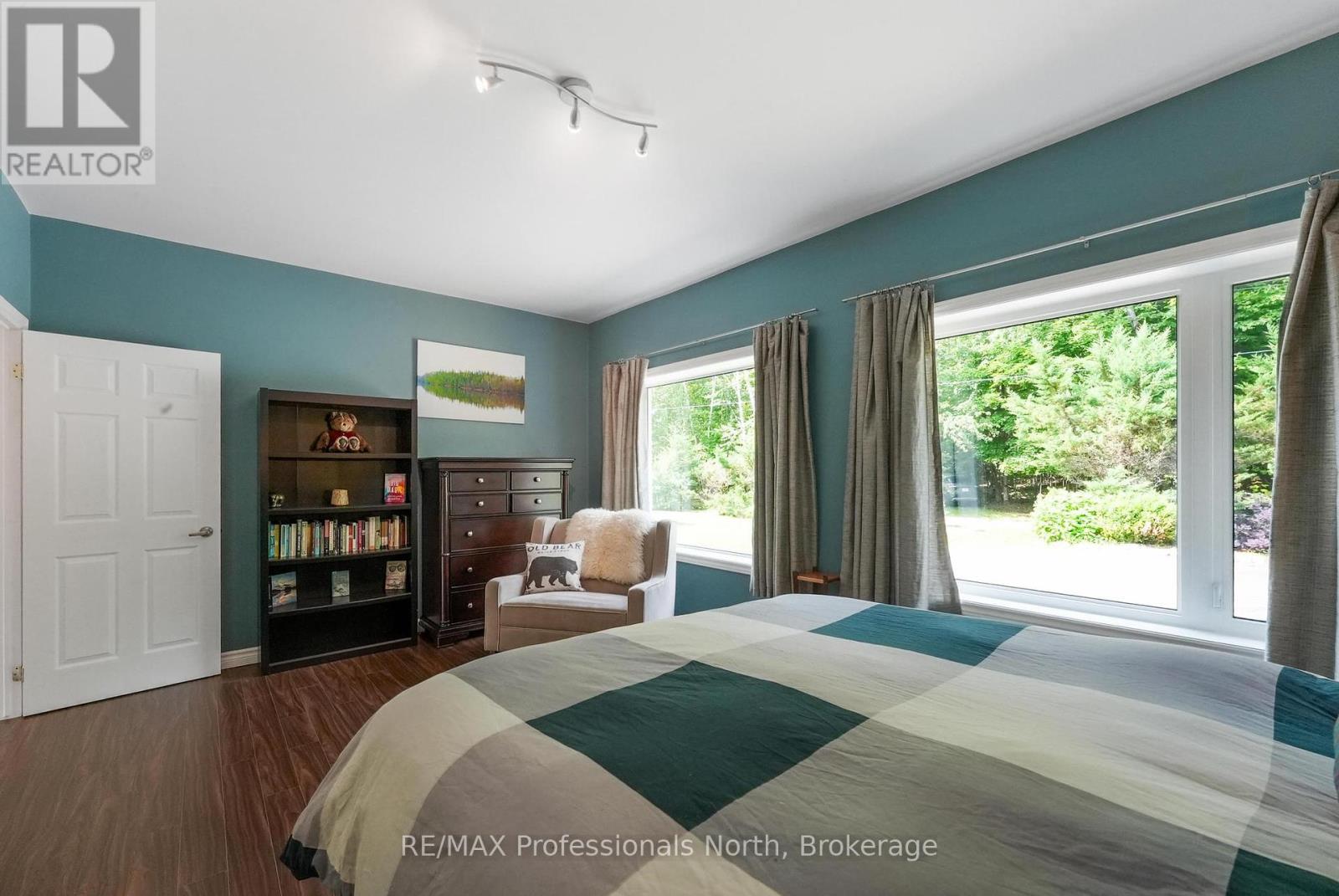 1071 Alton Lane, Minden Hills, Ontario  K0M 2K0 - Photo 10 - X12265001