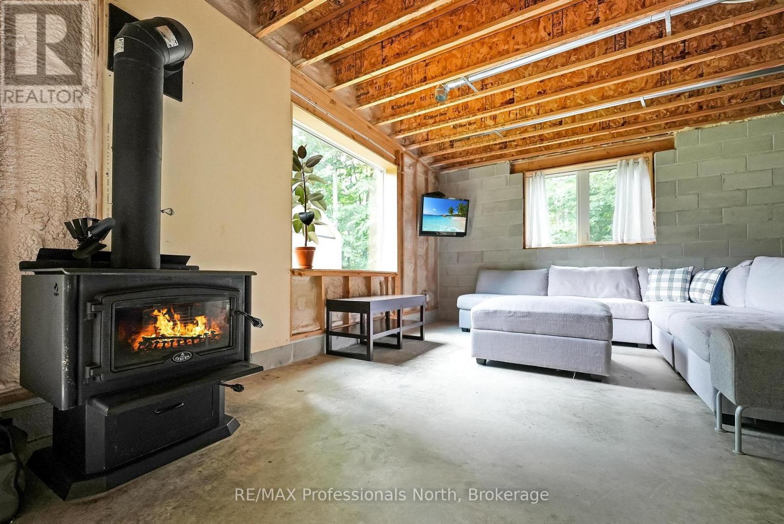 1071 Alton Lane, Minden Hills, Ontario  K0M 2K0 - Photo 20 - X12265001