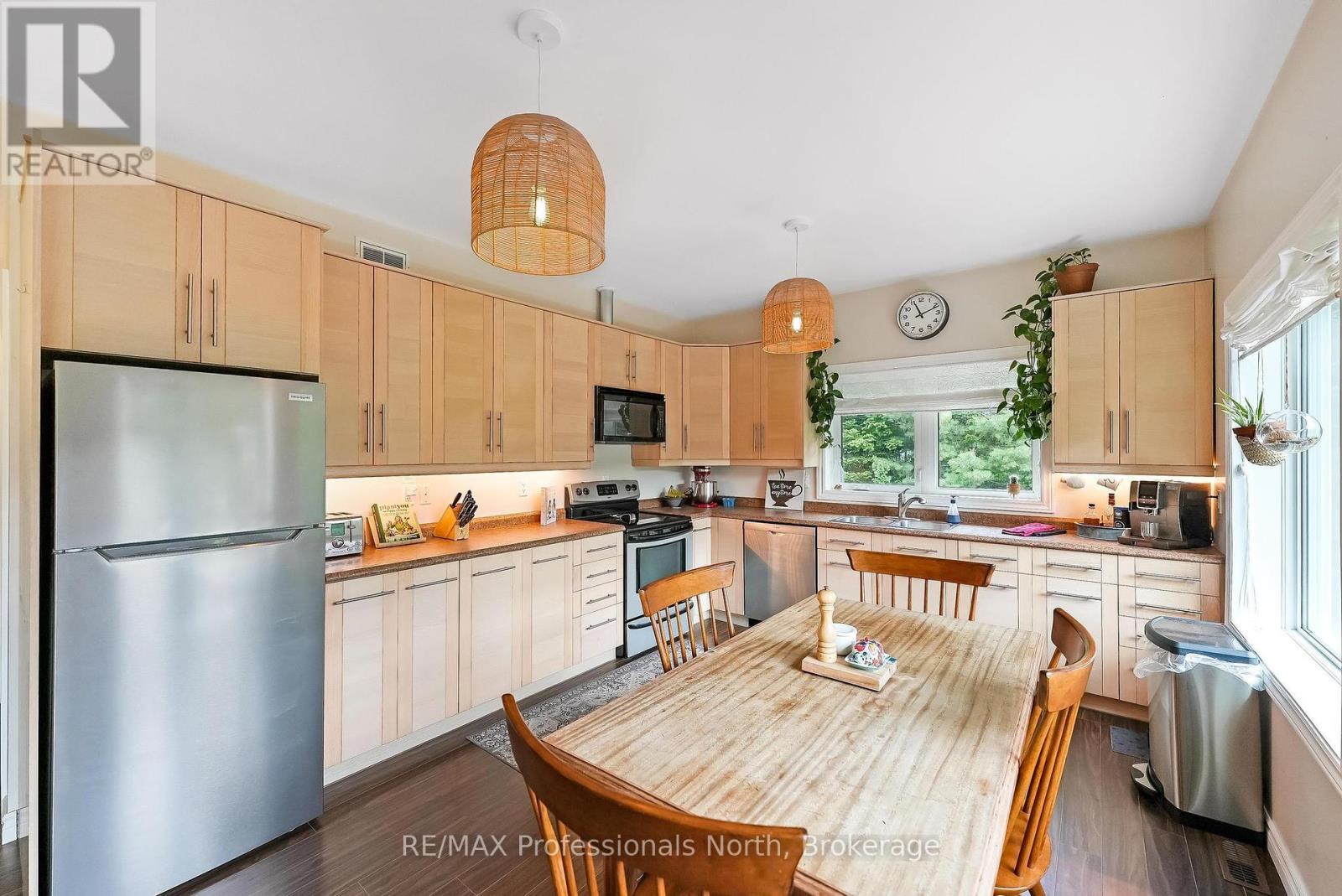 1071 Alton Lane, Minden Hills, Ontario  K0M 2K0 - Photo 7 - X12265001