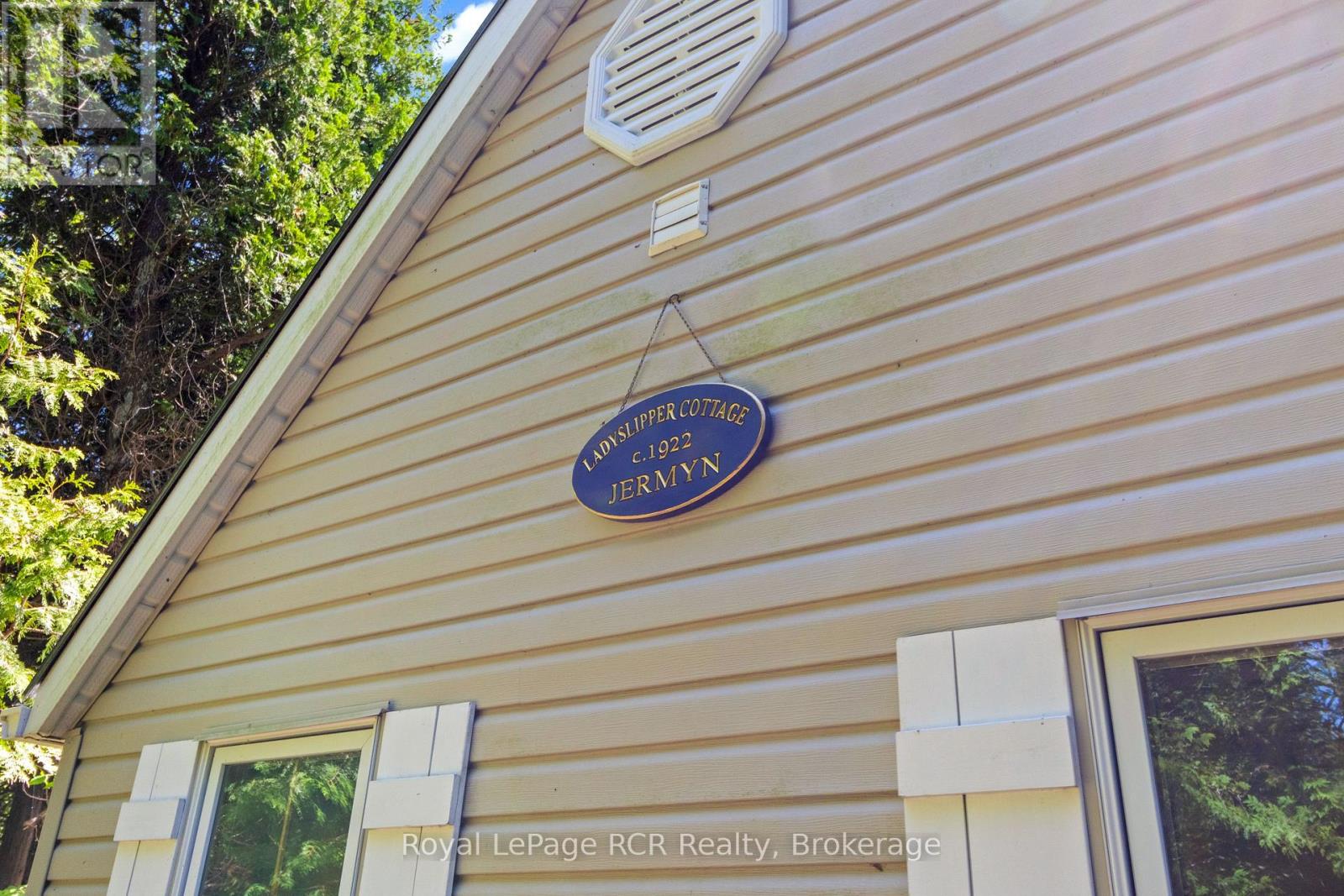 115 Adelaide Street, South Bruce Peninsula, Ontario  N0H 2T0 - Photo 6 - X12265231