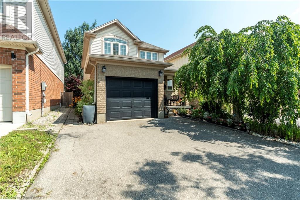 584 COMMONWEALTH Crescent, Kitchener, Ontario