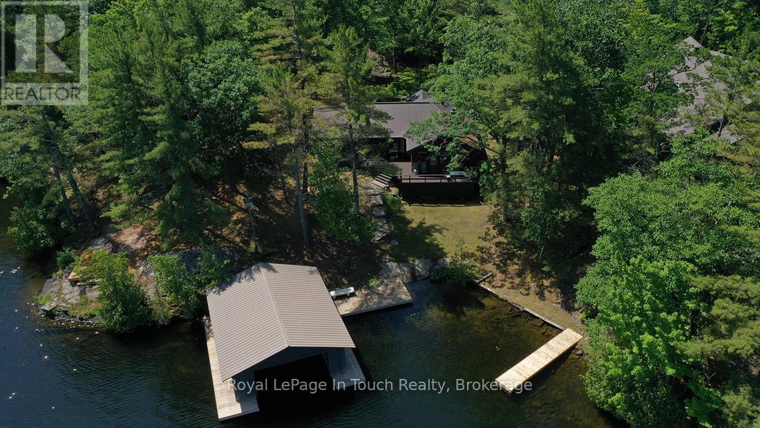 211 Pickerel Point Road, Georgian Bay, Ontario  L0K 1S0 - Photo 1 - X12265333