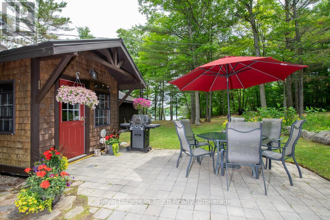 211 Pickerel Point Road, Georgian Bay, Ontario  L0K 1S0 - Photo 10 - X12265333