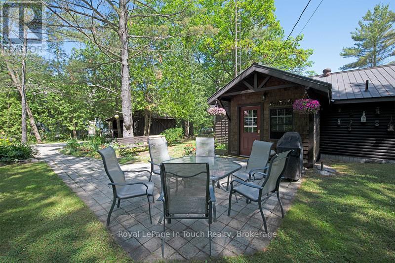 211 Pickerel Point Road, Georgian Bay, Ontario  L0K 1S0 - Photo 11 - X12265333