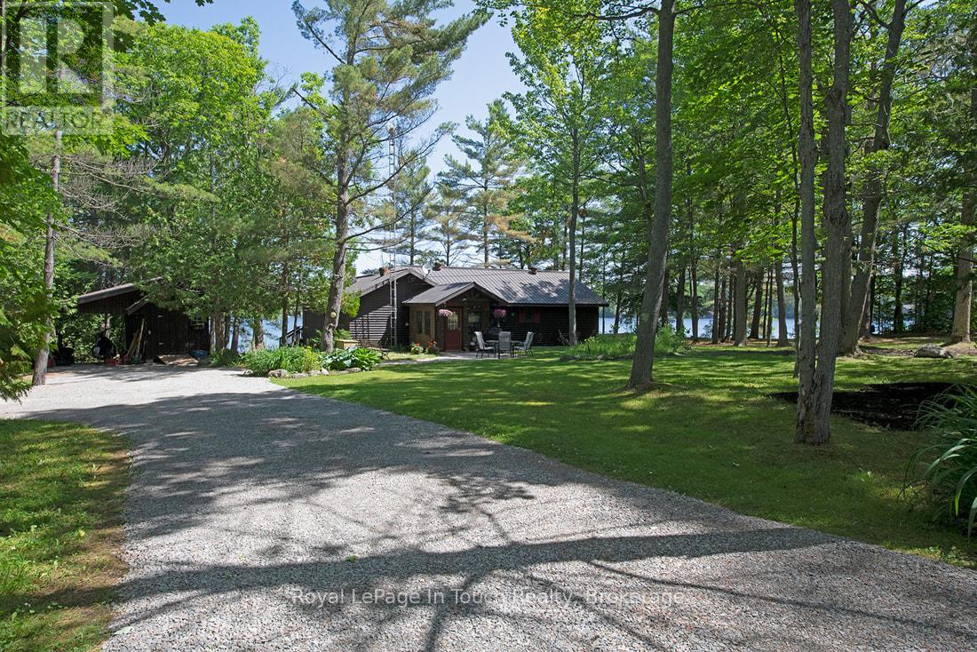 211 Pickerel Point Road, Georgian Bay, Ontario  L0K 1S0 - Photo 29 - X12265333