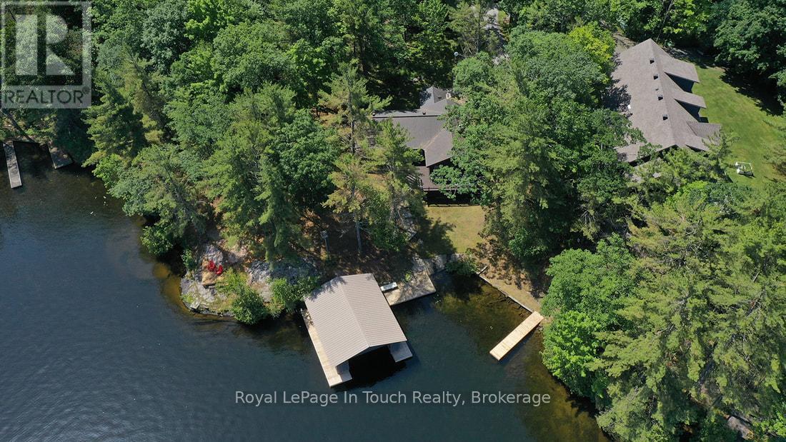 211 Pickerel Point Road, Georgian Bay, Ontario  L0K 1S0 - Photo 33 - X12265333