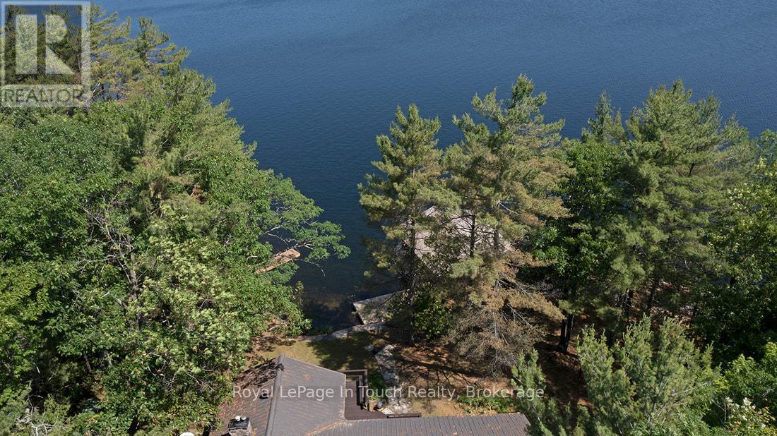 211 Pickerel Point Road, Georgian Bay, Ontario  L0K 1S0 - Photo 35 - X12265333