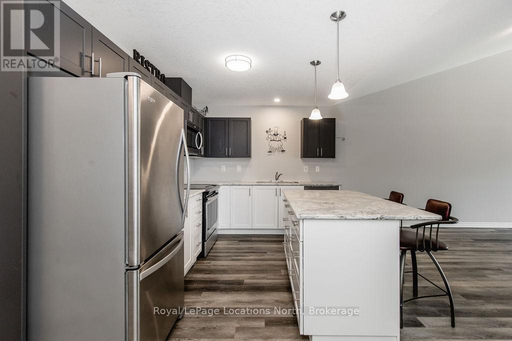 26 Ivy Crescent, Wasaga Beach, Ontario  L9Z 0H8 - Photo 18 - S12265425